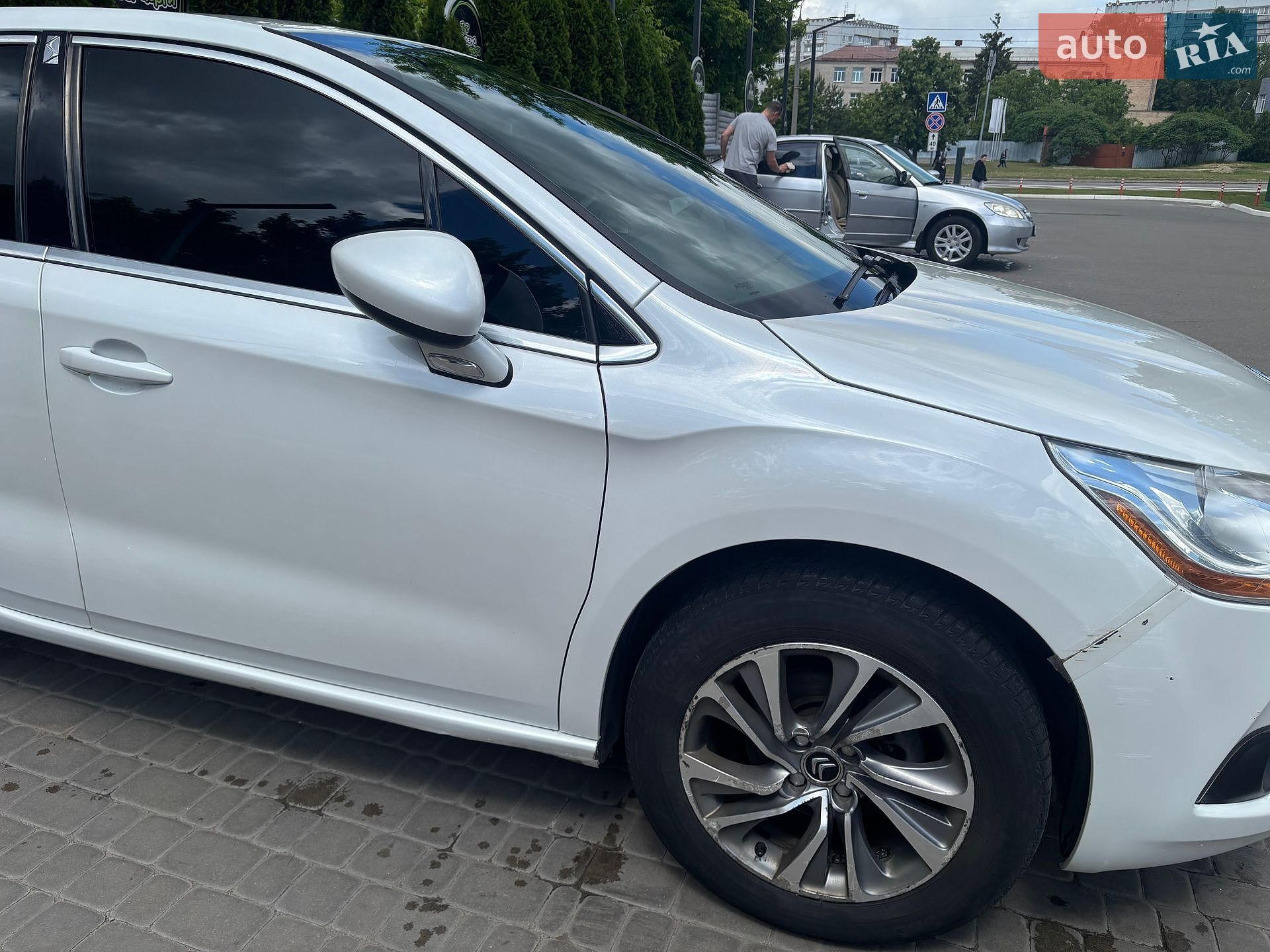Citroen DS4 2011 VIN VF7NX9HR8BY581001 фото оголошення 12 з 29