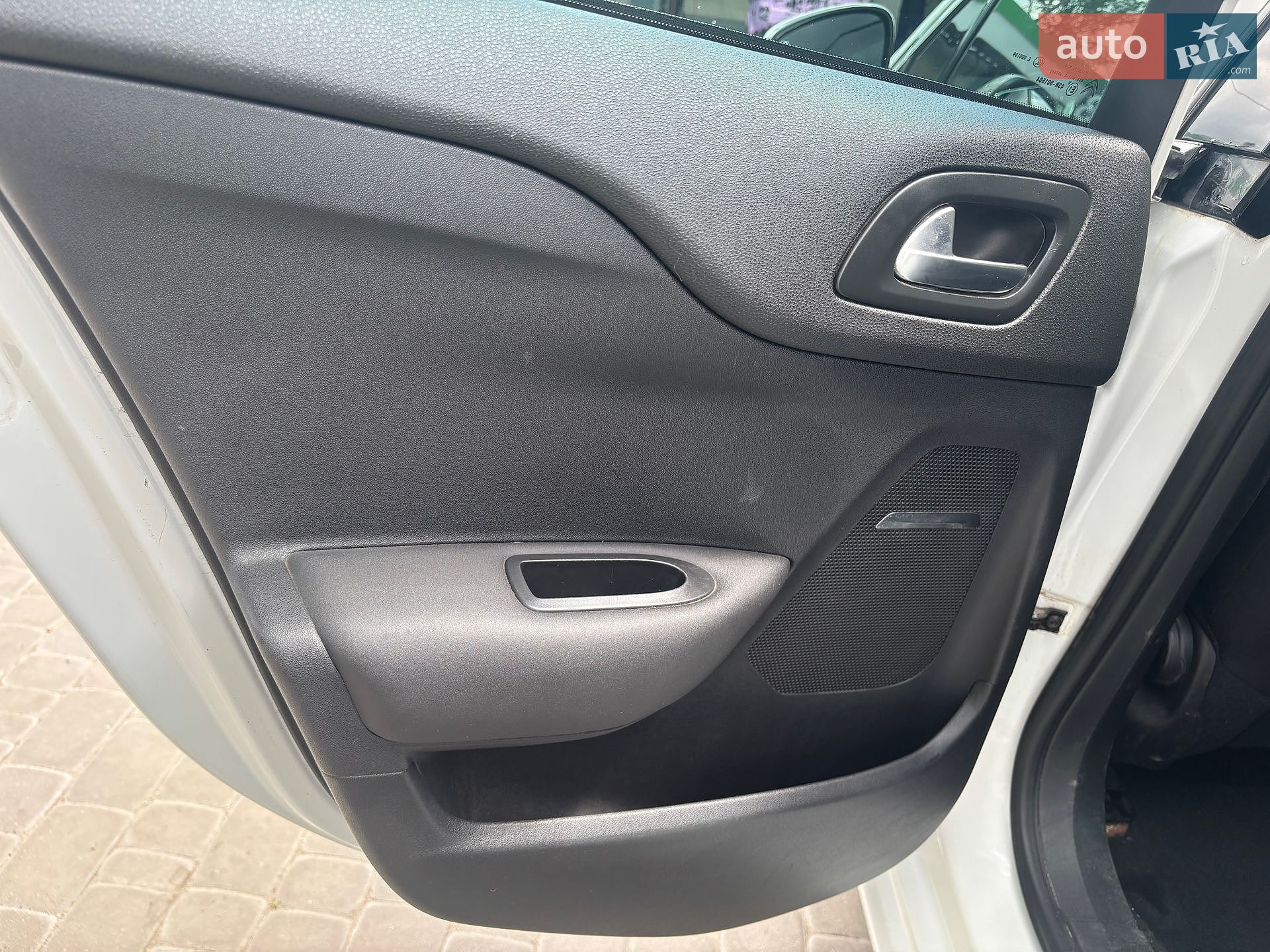 Citroen DS4 2011 VIN VF7NX9HR8BY581001 фото оголошення 15 з 29