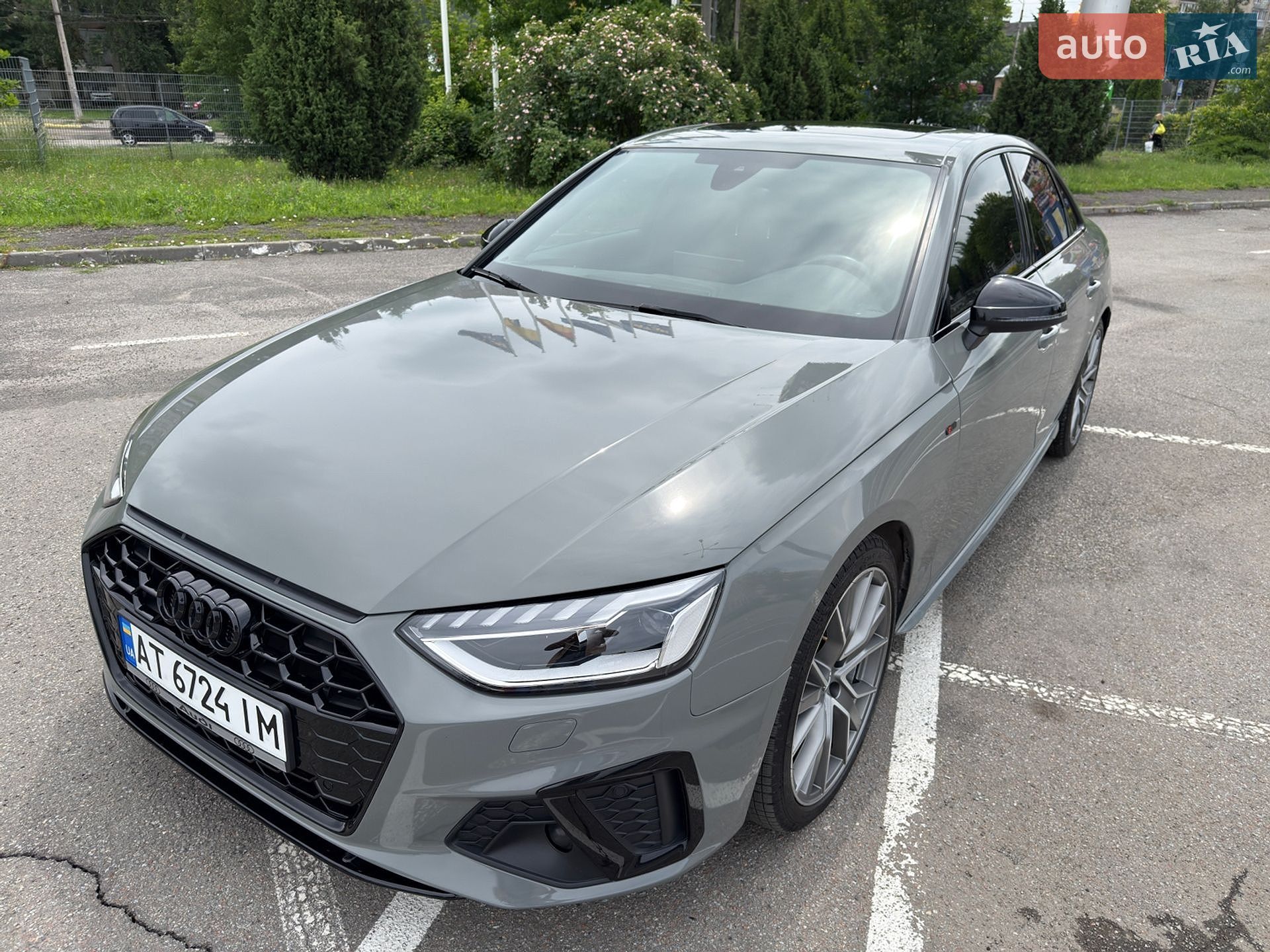 Audi A4 2020 VIN WAUENAF49LN009288 фото оголошення 2 з 25