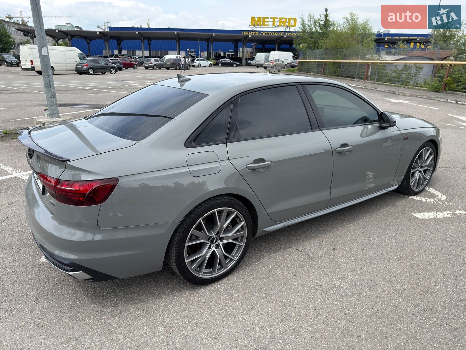 Audi A4 2020 VIN WAUENAF49LN009288 фото оголошення 8 з 25