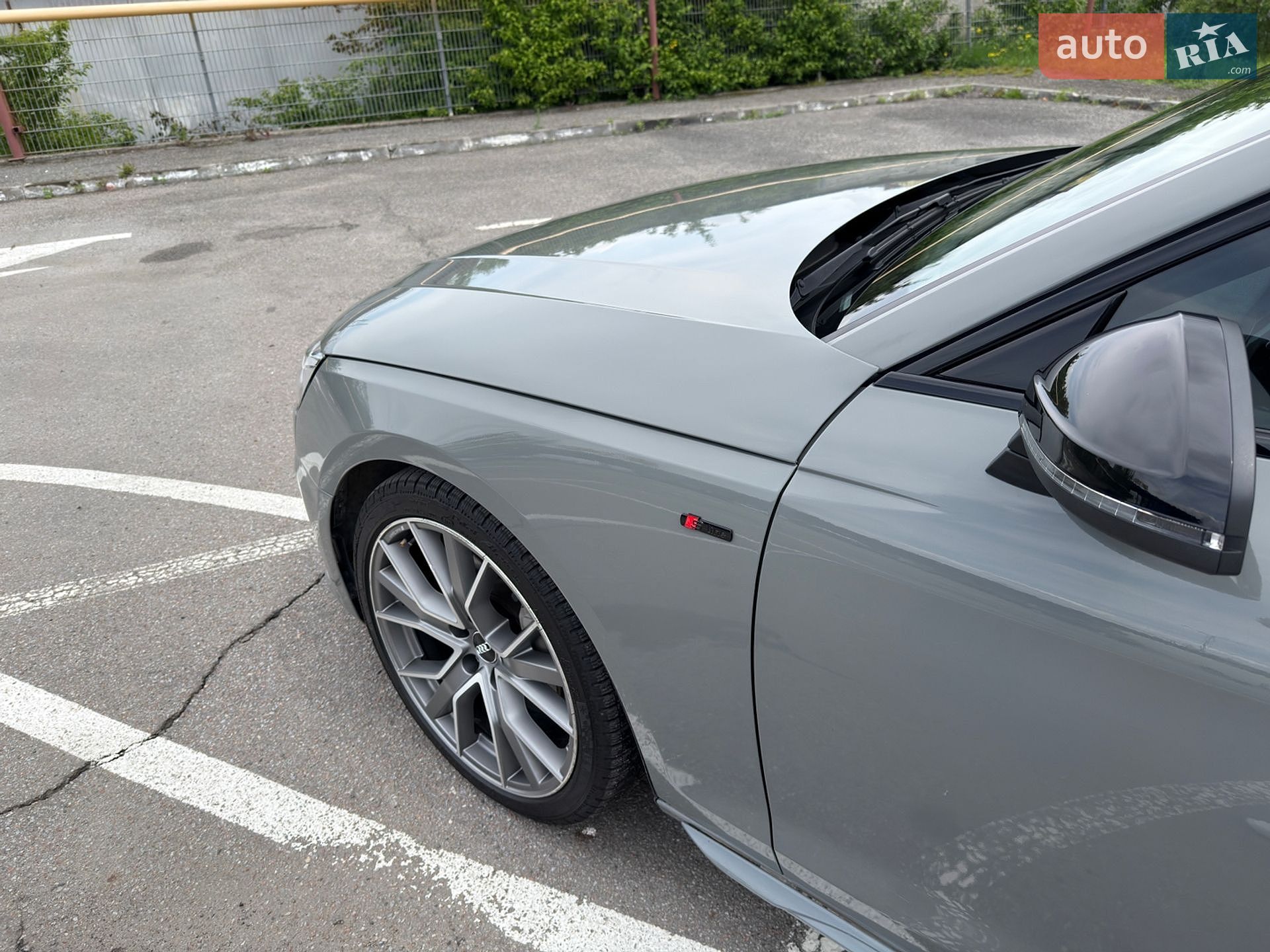 Audi A4 2020 VIN WAUENAF49LN009288 фото оголошення 14 з 25
