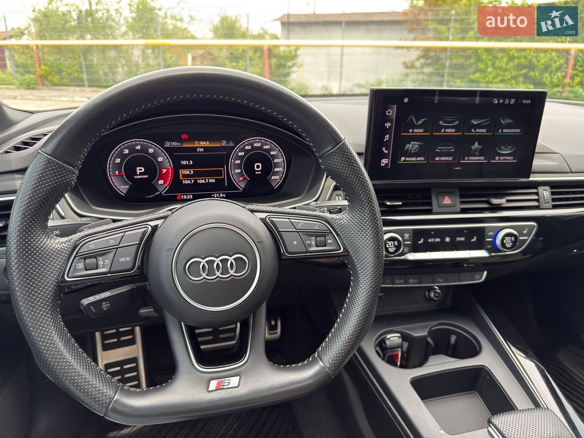 Audi A4 2020 VIN WAUENAF49LN009288 фото оголошення 18 з 25