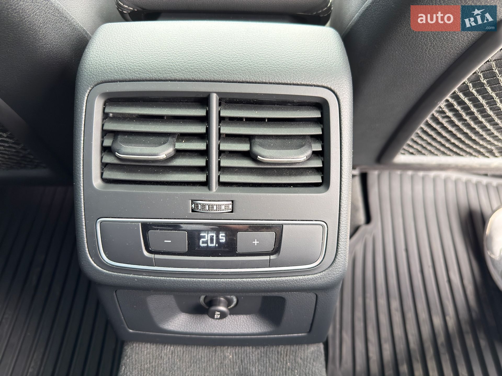 Audi A4 2020 VIN WAUENAF49LN009288 фото оголошення 22 з 25
