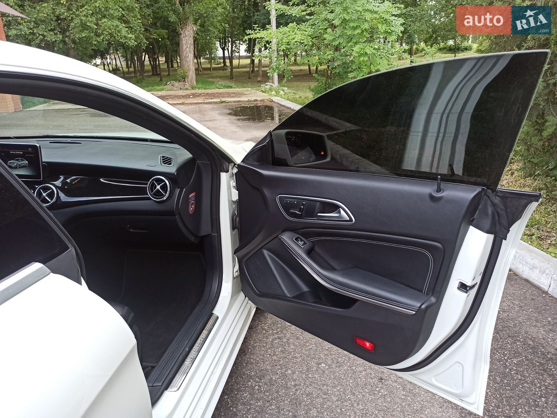 Mercedes-Benz CLA-Class 2015 VIN WDDSJ4GB1FN271171 фото оголошення 12 з 24