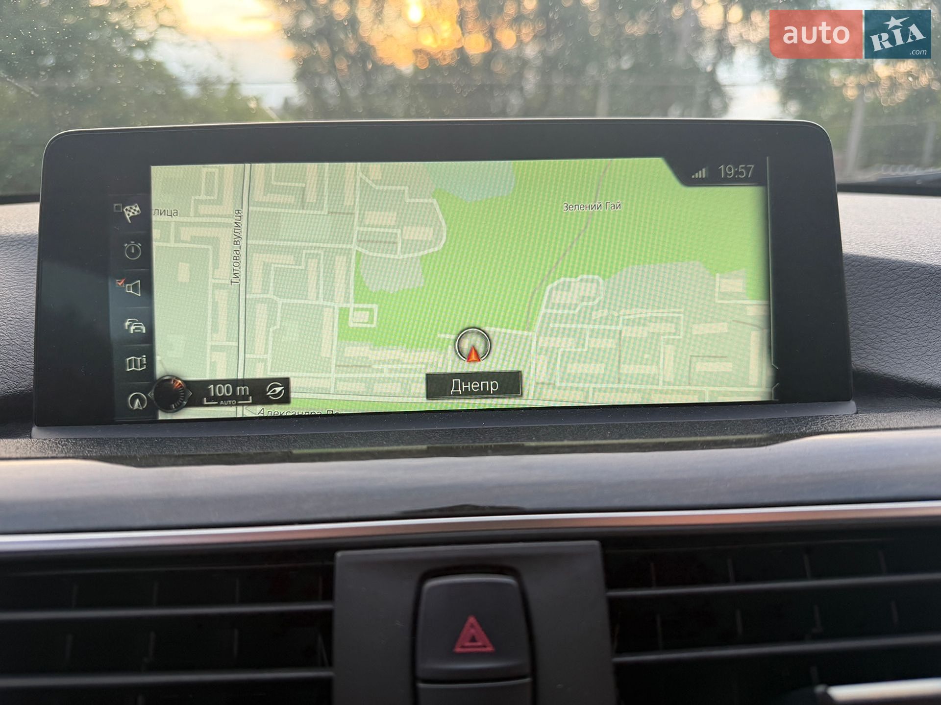 BMW 3 Series 2017 VIN WBA8E1C31HA156468 фото оголошення 7 з 15