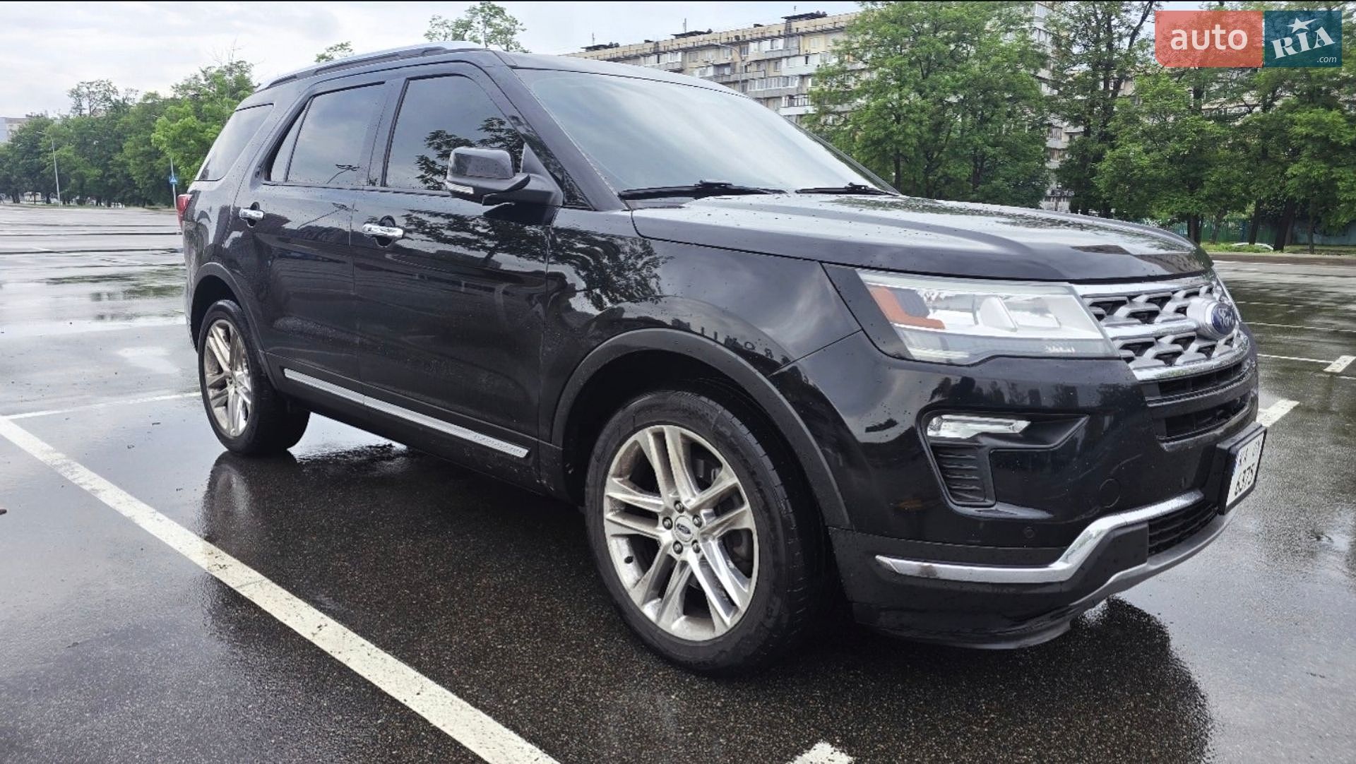 Ford Explorer 2018 VIN 1FM5K8FH2KGA17447 фото оголошення 4 з 8