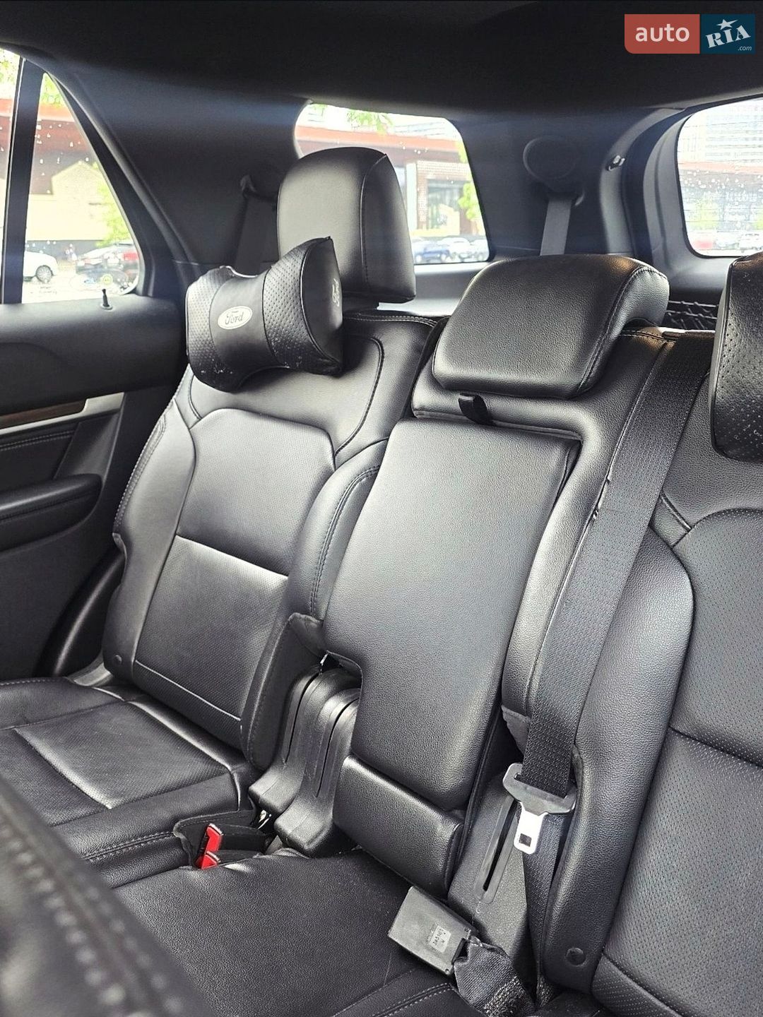 Ford Explorer 2018 VIN 1FM5K8FH2KGA17447 фото оголошення 6 з 8