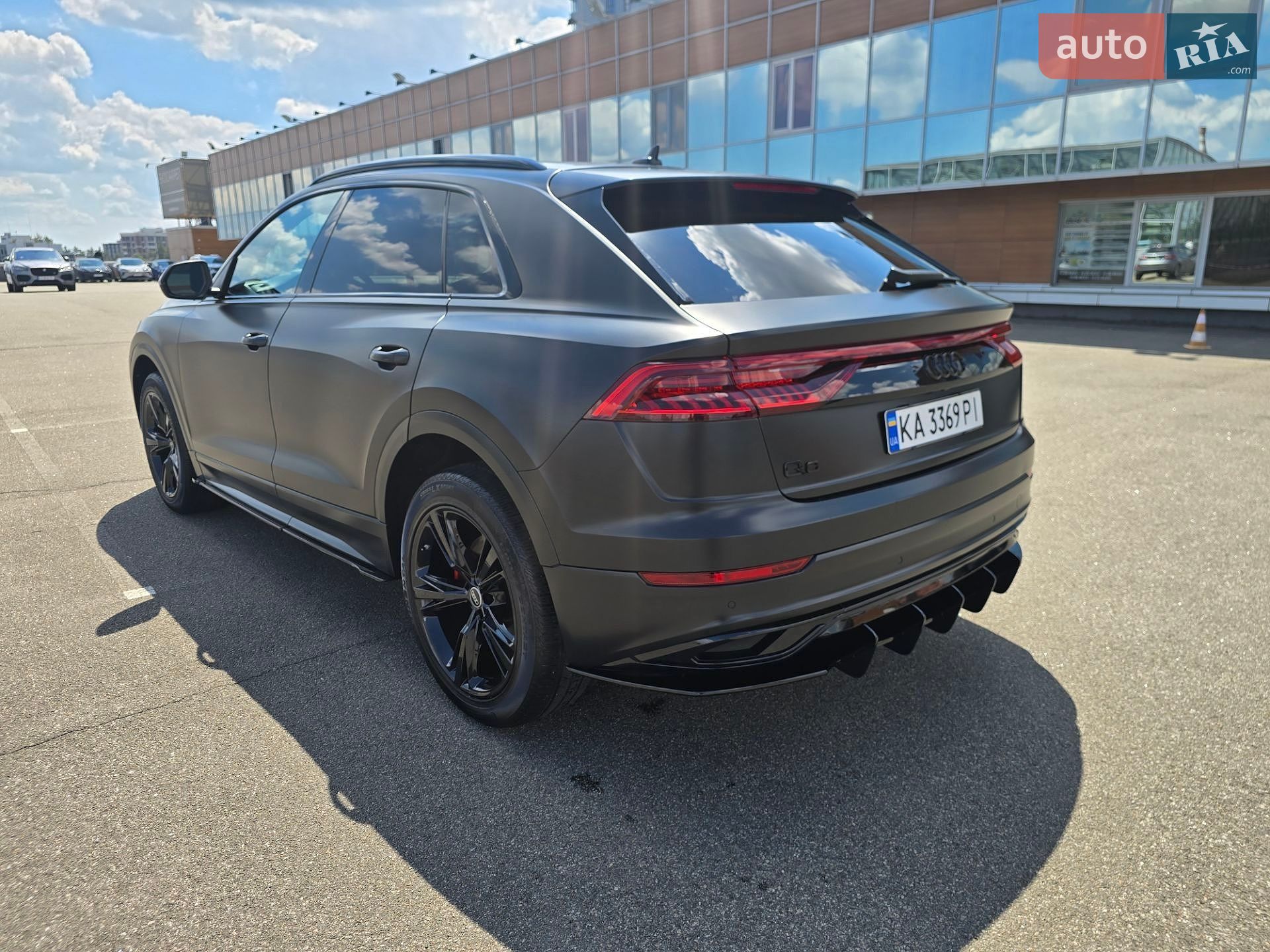 Audi Q8 2022 VIN WA1AVBF18PD012590 фото оголошення 2 з 22