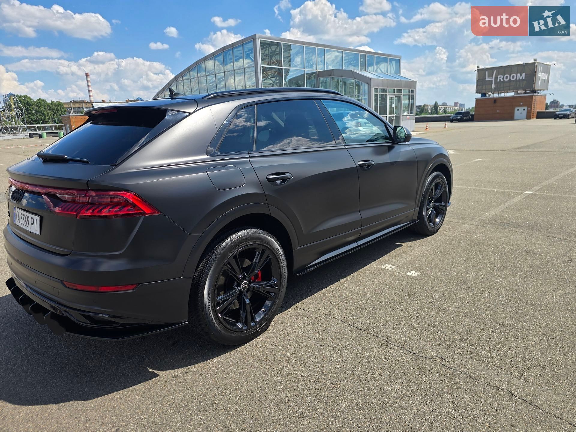 Audi Q8 2022 VIN WA1AVBF18PD012590 фото оголошення 3 з 22