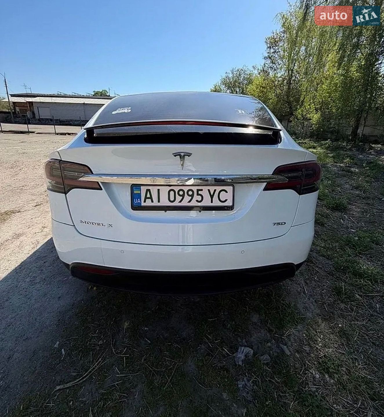 Tesla Model X 2018 VIN 5YJXCBE21JF112398 фото оголошення 4 з 12