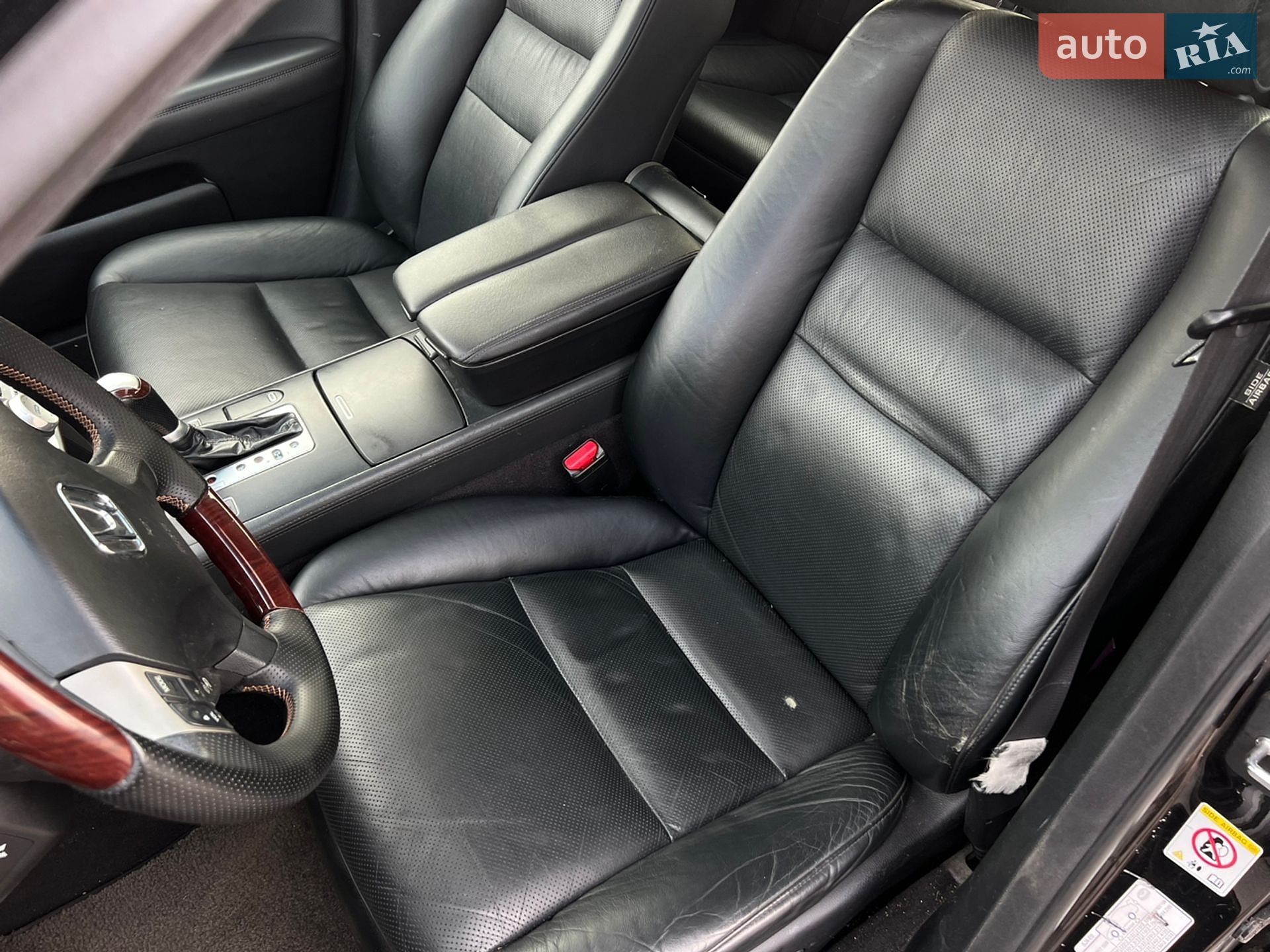 Honda Legend 2006 VIN JHMKB16507C201606 фото оголошення 11 з 48