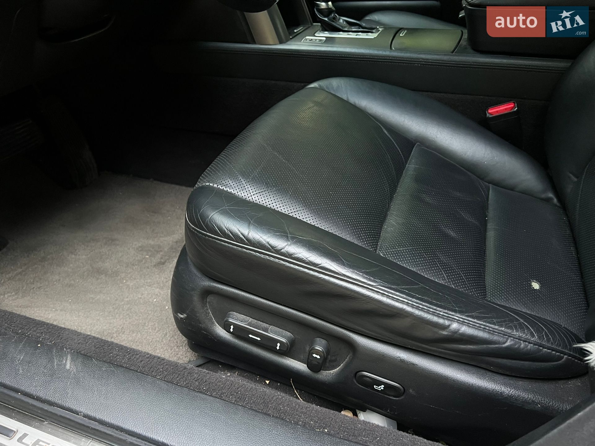 Honda Legend 2006 VIN JHMKB16507C201606 фото оголошення 30 з 48