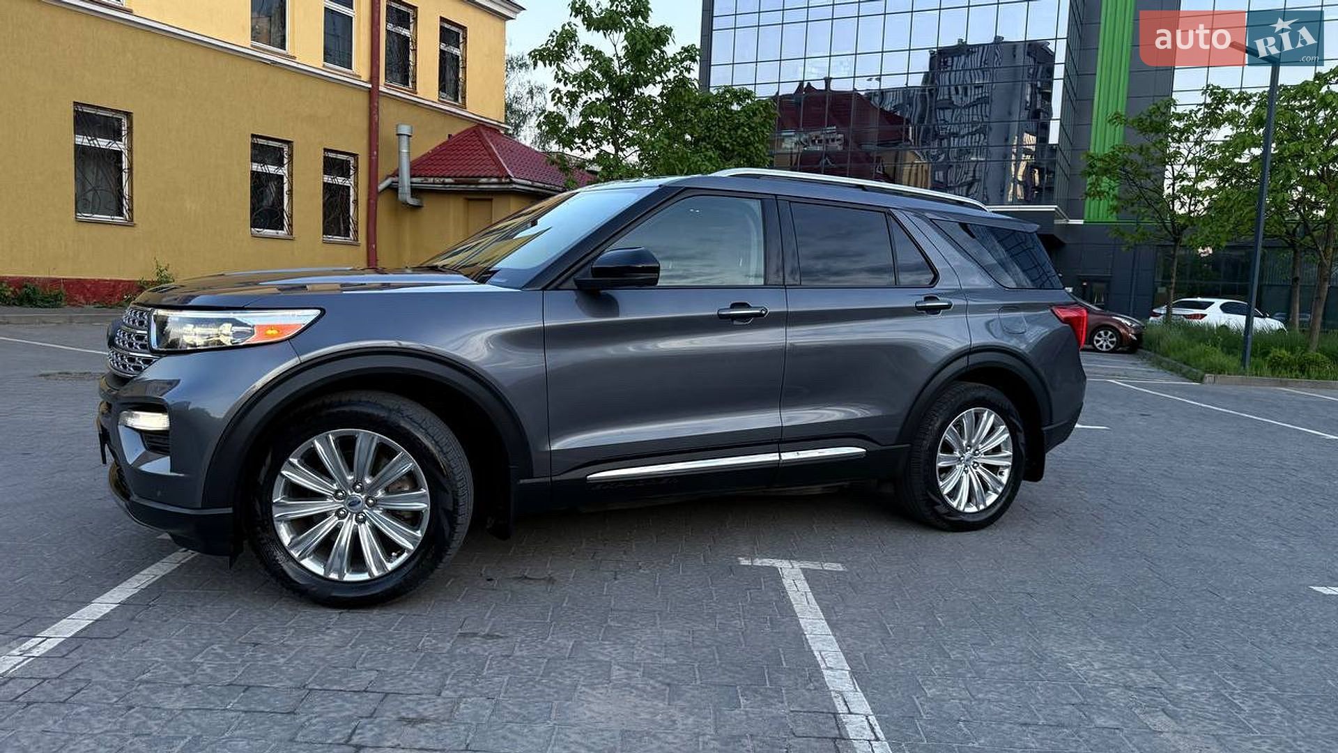 Ford Explorer 2021 VIN 1FM5K8FW1MNA19607 фото оголошення 8 з 18