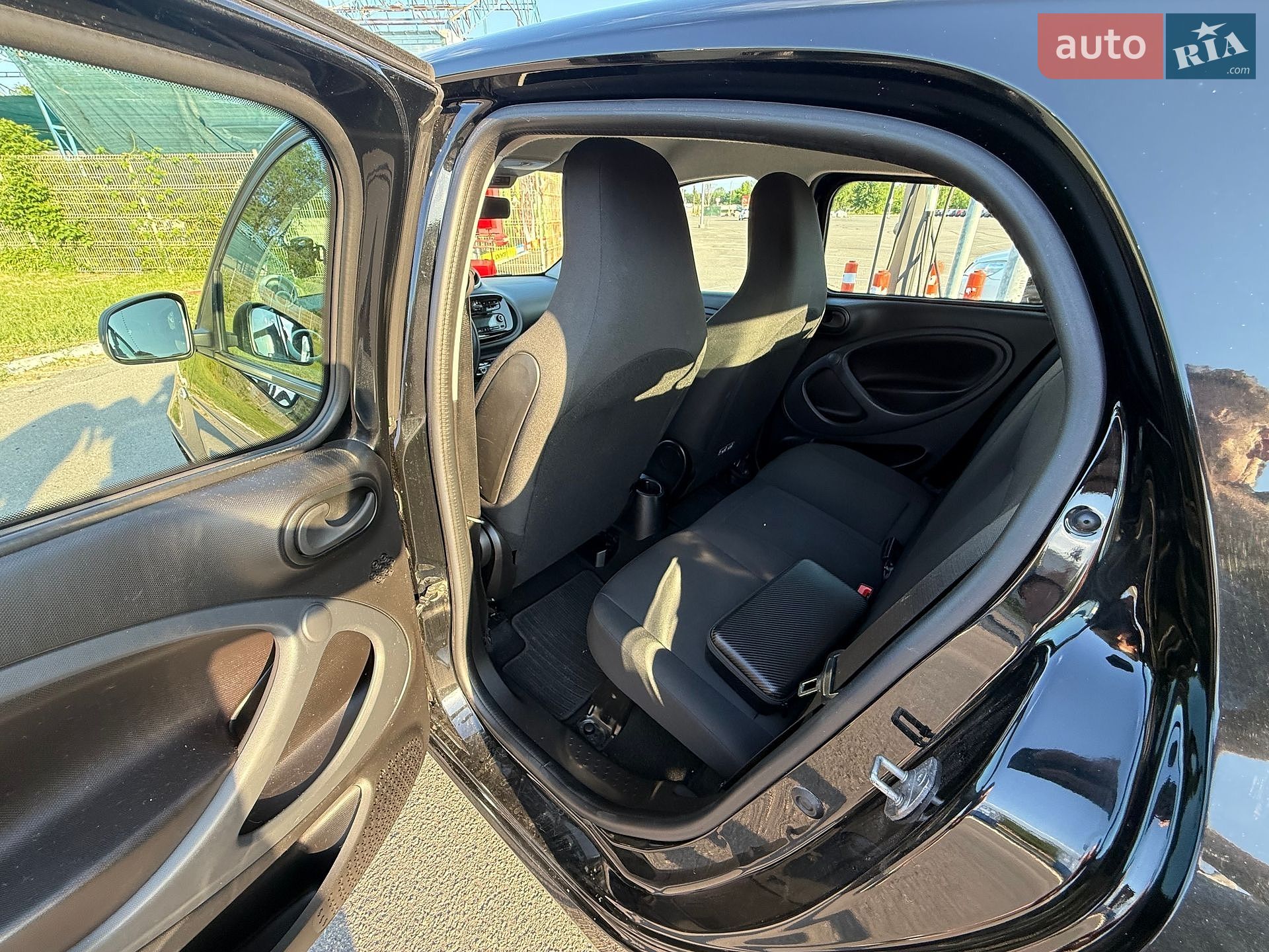 Smart EQ Forfour 2020 VIN W1A4530911Y244415 фото оголошення 4 з 5