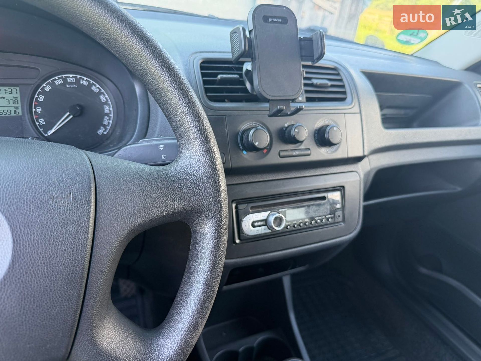 Skoda Fabia 2008 VIN TMBAA65J983140337 фото оголошення 4 з 12