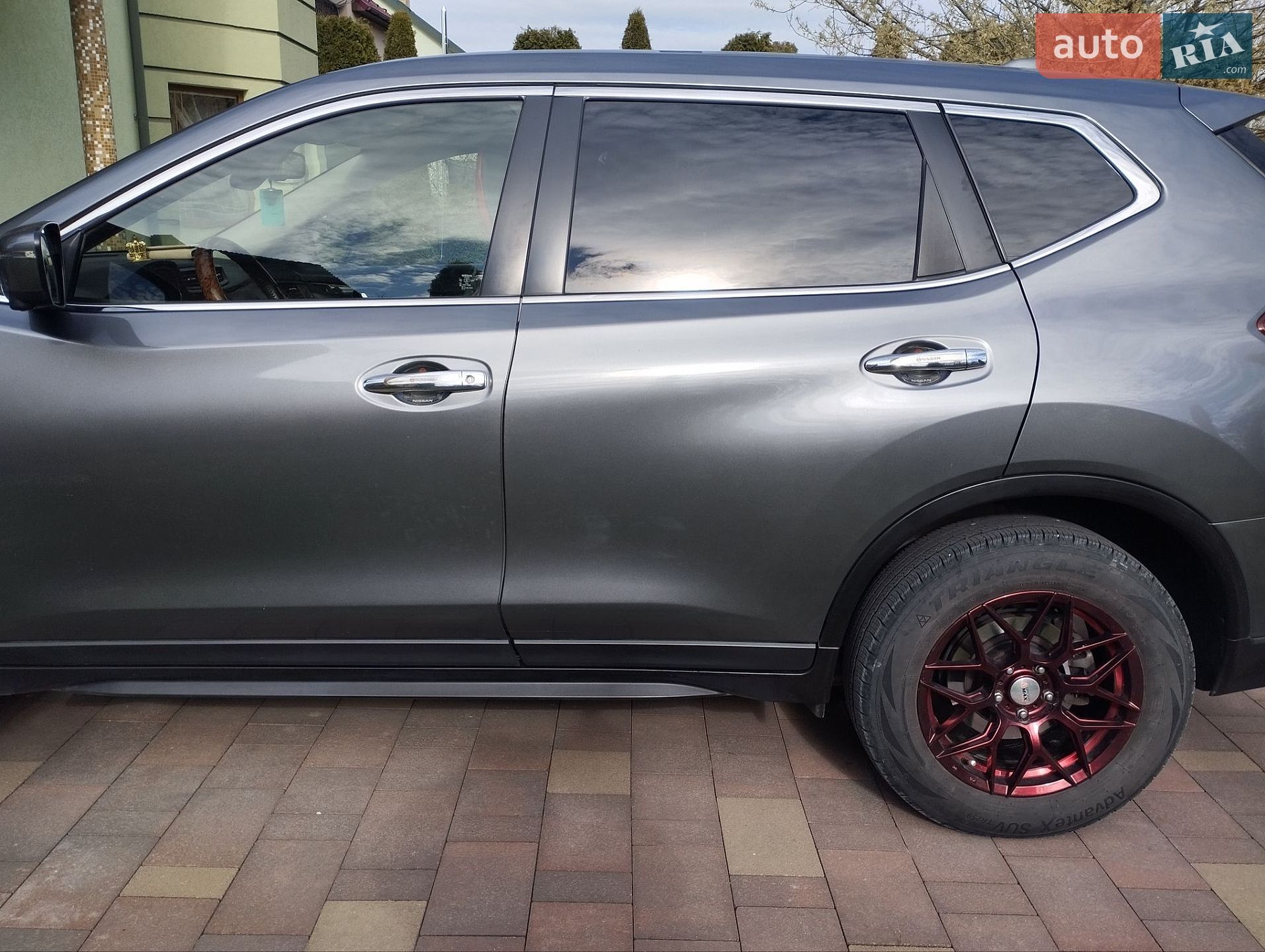 Nissan X-Trail 2017 VIN JN1TCNT32U0101085 фото оголошення 4 з 17
