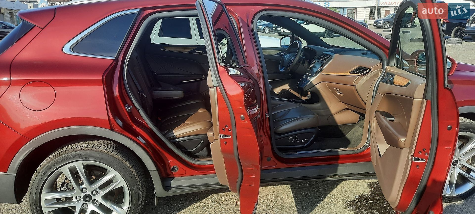 Lincoln MKC 2015 VIN 5LMTJ2AH5FUJ34720 фото оголошення 25 з 61