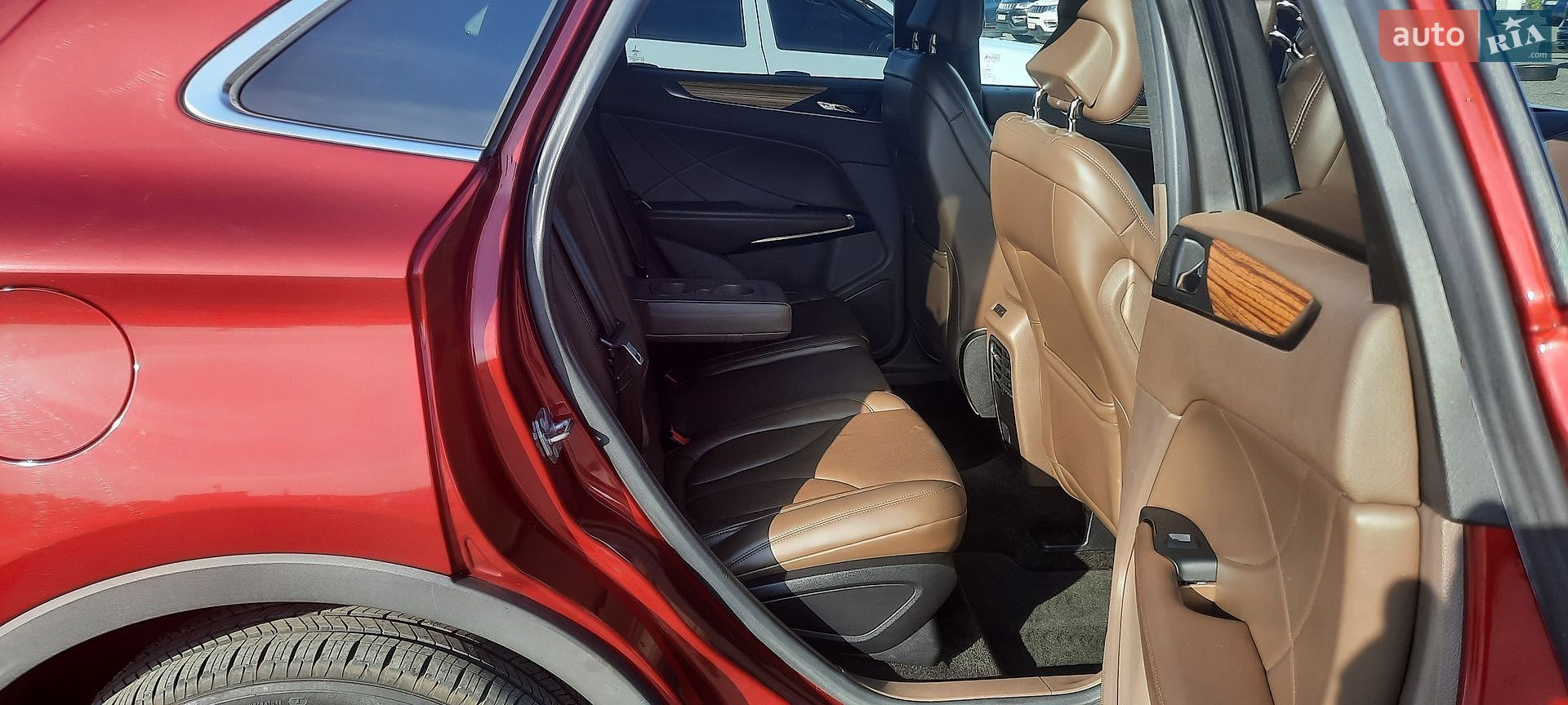 Lincoln MKC 2015 VIN 5LMTJ2AH5FUJ34720 фото оголошення 26 з 61