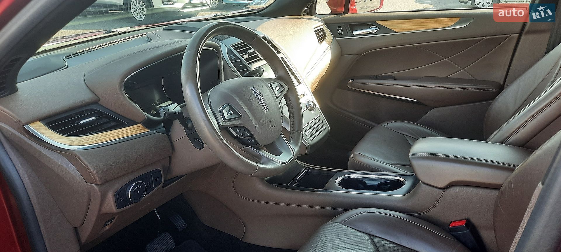 Lincoln MKC 2015 VIN 5LMTJ2AH5FUJ34720 фото оголошення 32 з 61