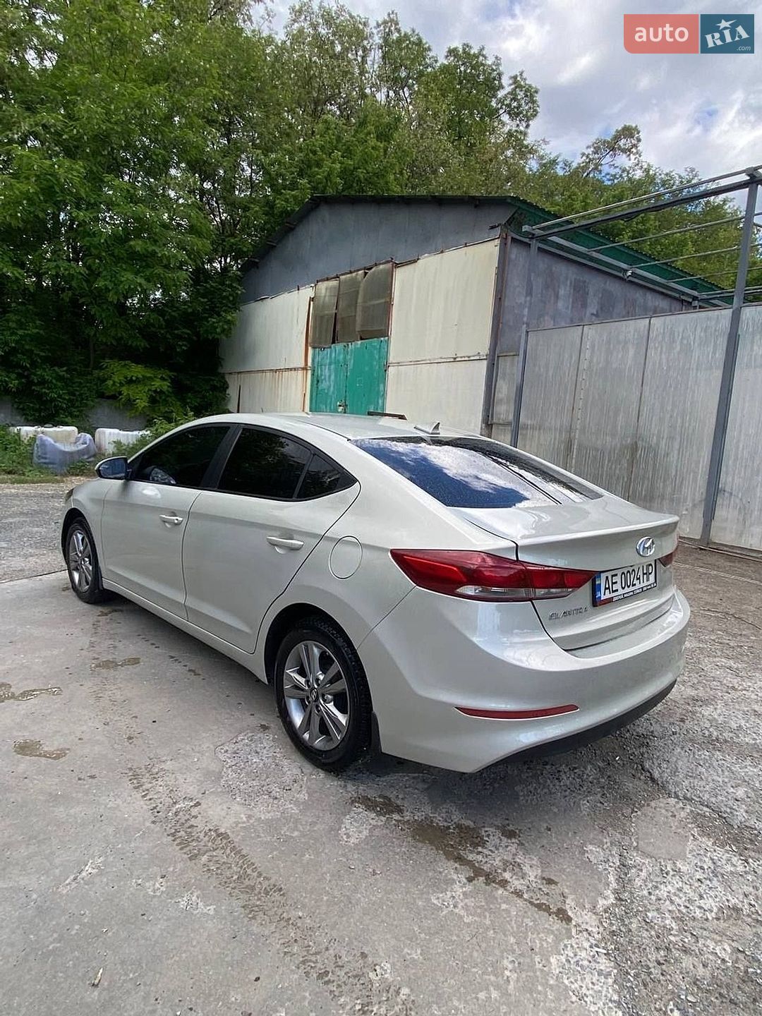 Hyundai Elantra 2017 VIN KMHD84LF7HU424003 фото оголошення 4 з 8