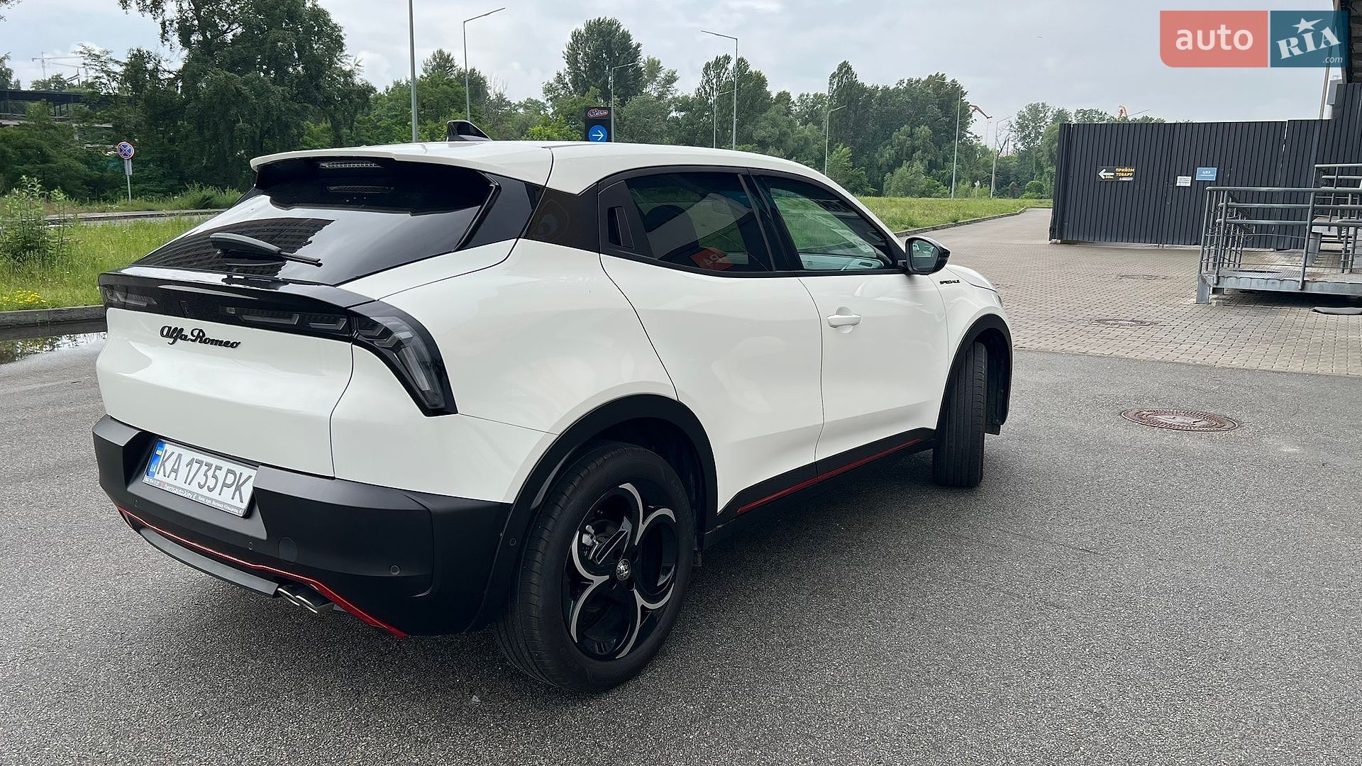 Alfa Romeo Junior 2025 VIN ZAA5AVATXRJA31915 фото оголошення 8 з 18