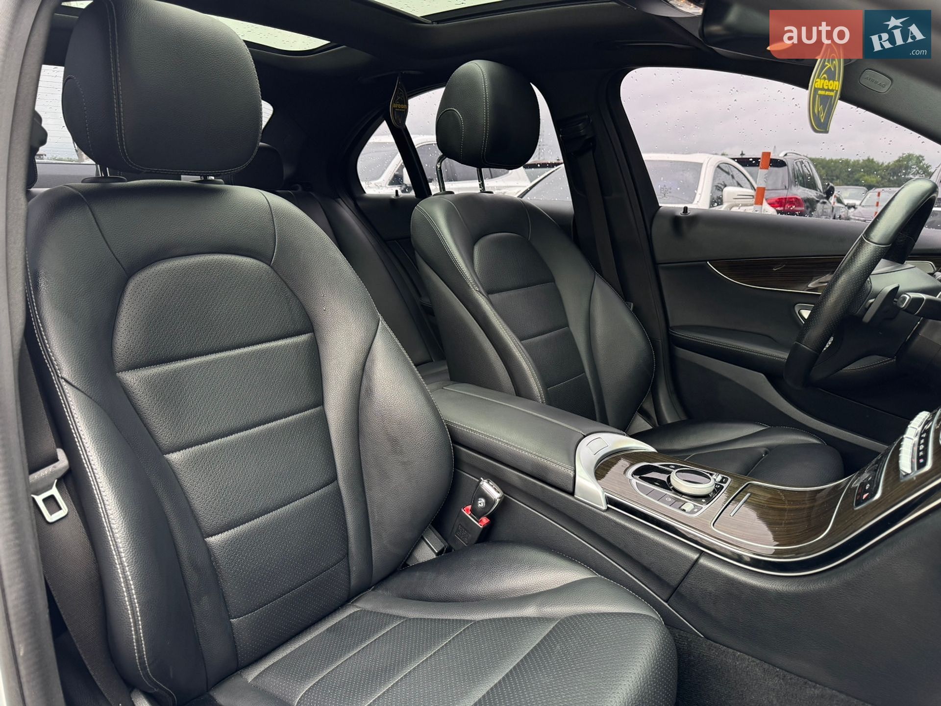Mercedes-Benz C-Class 2017 VIN WDDWF4JB2JR349034 фото оголошення 16 з 51