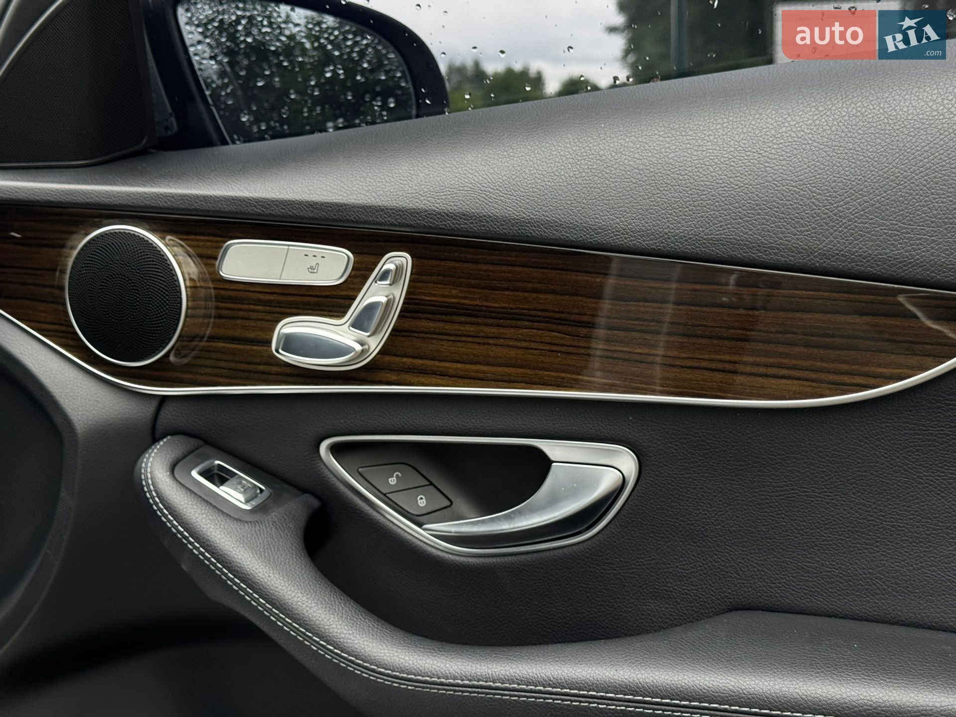 Mercedes-Benz C-Class 2017 VIN WDDWF4JB2JR349034 фото оголошення 17 з 51
