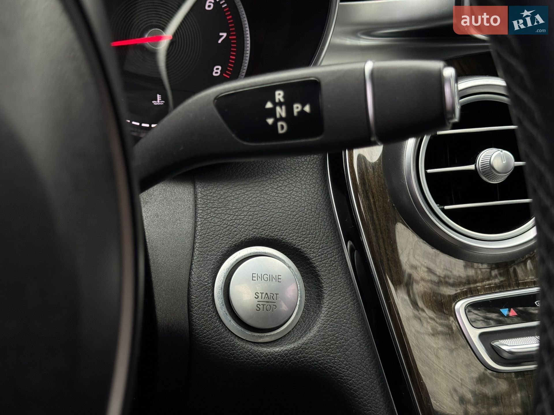 Mercedes-Benz C-Class 2017 VIN WDDWF4JB2JR349034 фото оголошення 24 з 51
