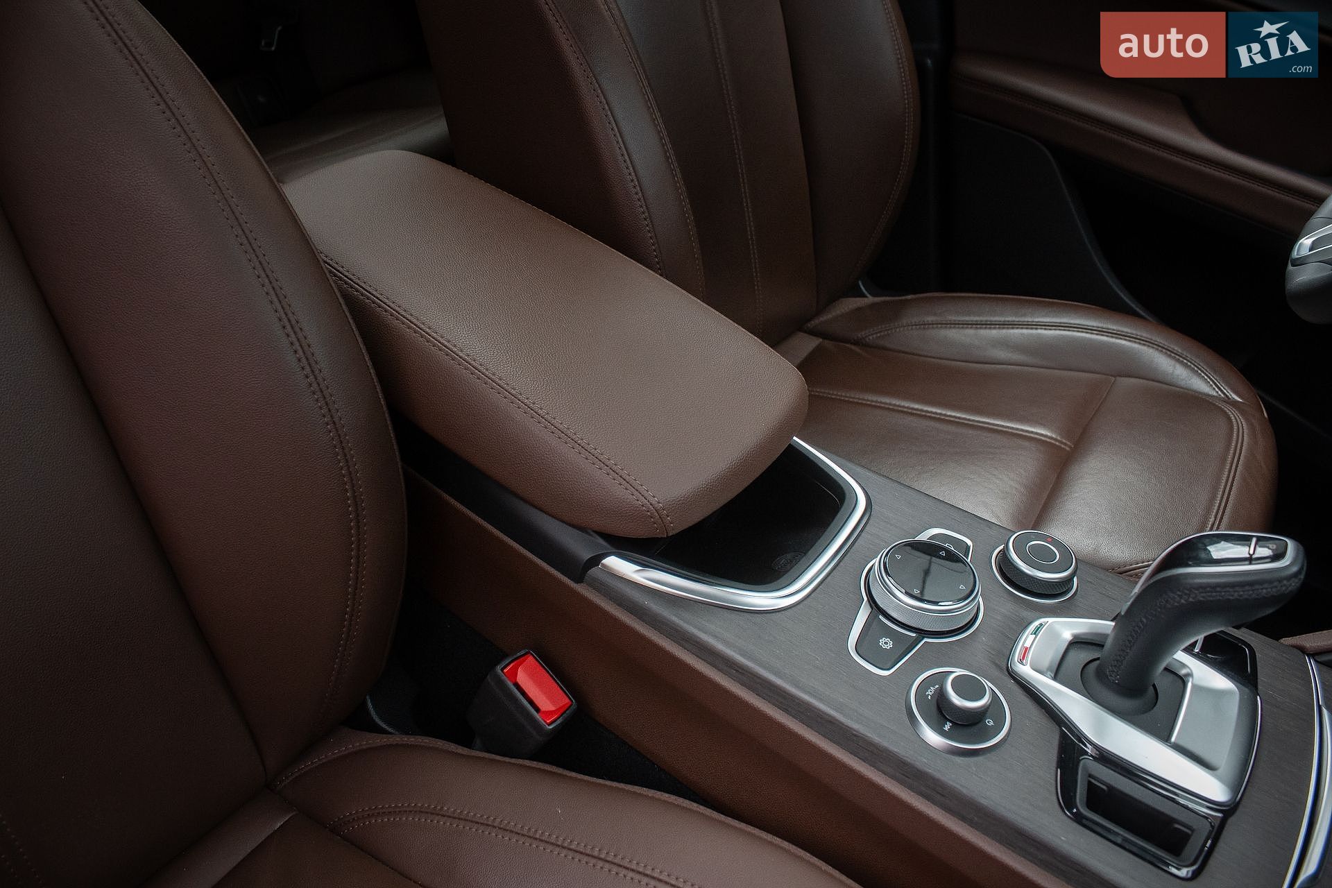 Alfa Romeo Stelvio 2021 VIN ZASPAKBN6M7D14076 фото оголошення 27 з 48