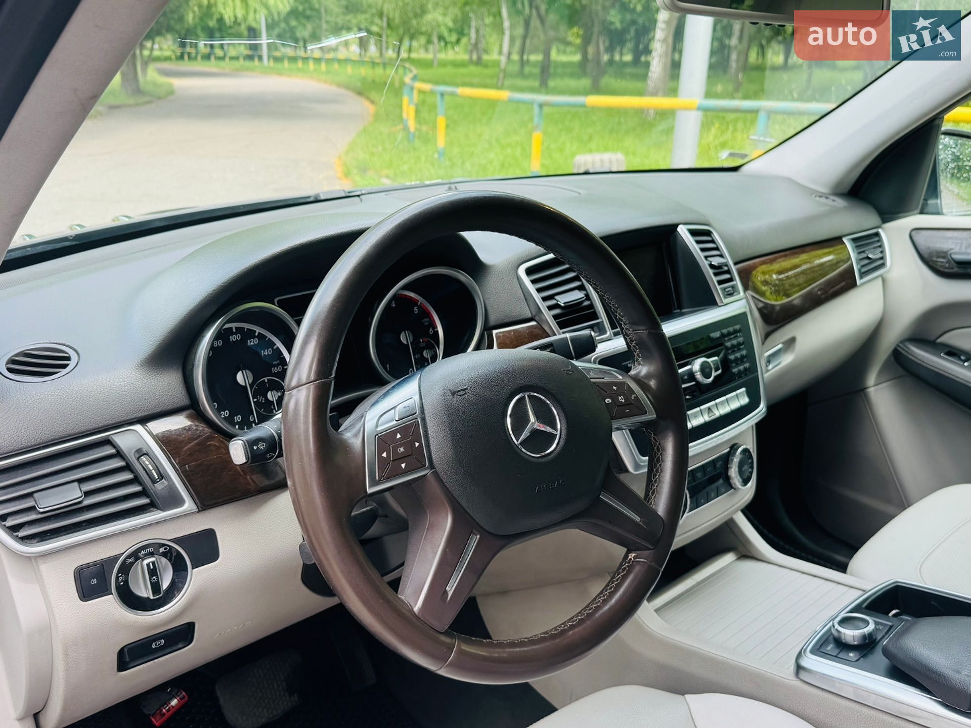 Mercedes-Benz M-Class 2014 VIN 4JGDA0EB0FA493881 фото оголошення 2 з 7