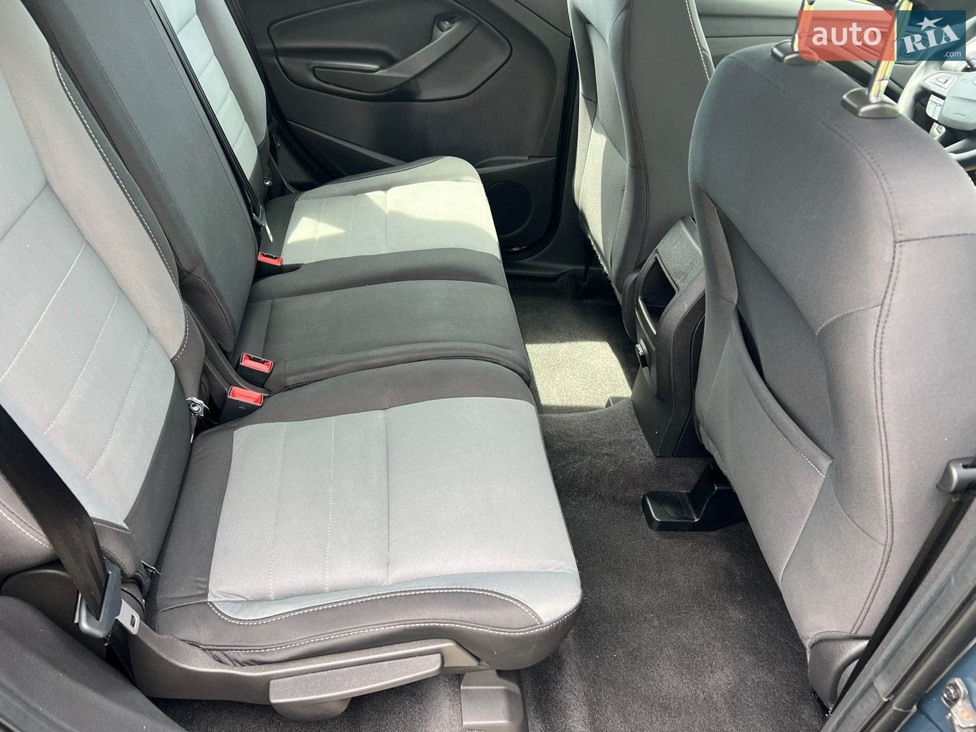 Ford Escape 2019 VIN 1FMCU0F79KUB20022 фото оголошення 14 з 20