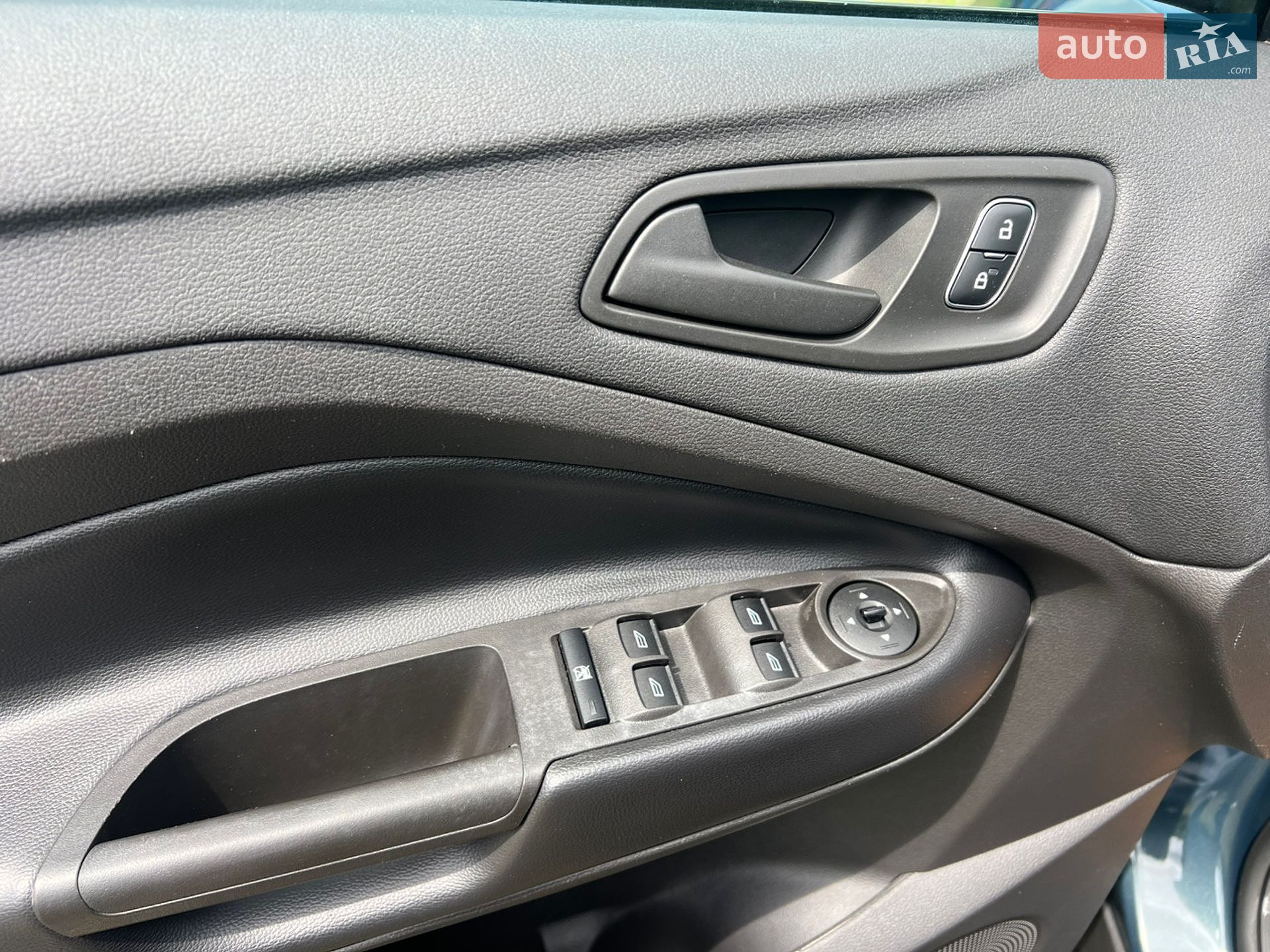 Ford Escape 2019 VIN 1FMCU0F79KUB20022 фото оголошення 15 з 20