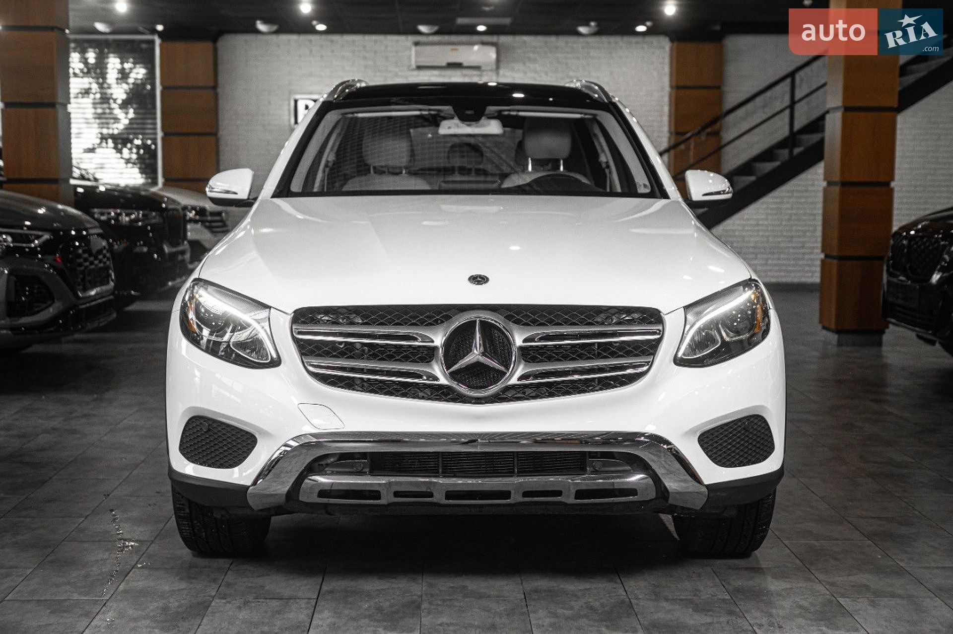 Mercedes-Benz GLC-Class 2018 VIN WDC0G5EB4KF575392 фото оголошення 5 з 55