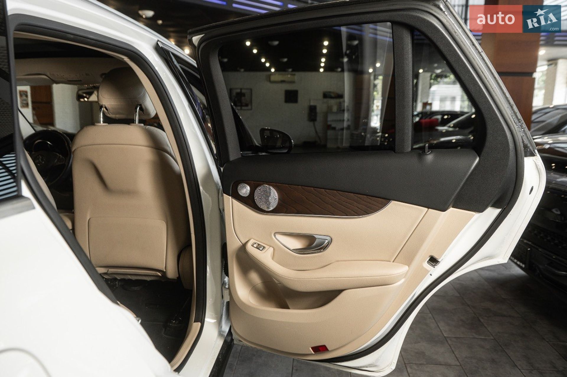 Mercedes-Benz GLC-Class 2018 VIN WDC0G5EB4KF575392 фото оголошення 39 з 55