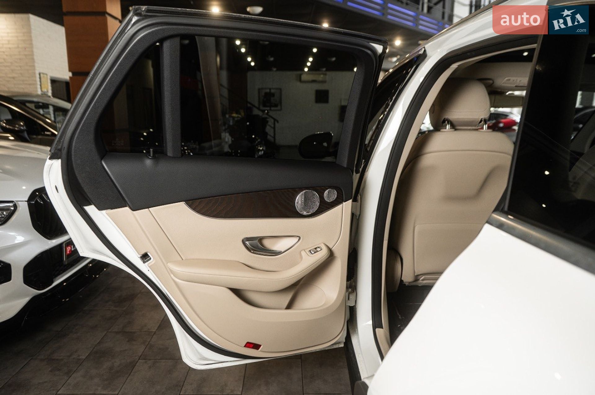 Mercedes-Benz GLC-Class 2018 VIN WDC0G5EB4KF575392 фото оголошення 48 з 55