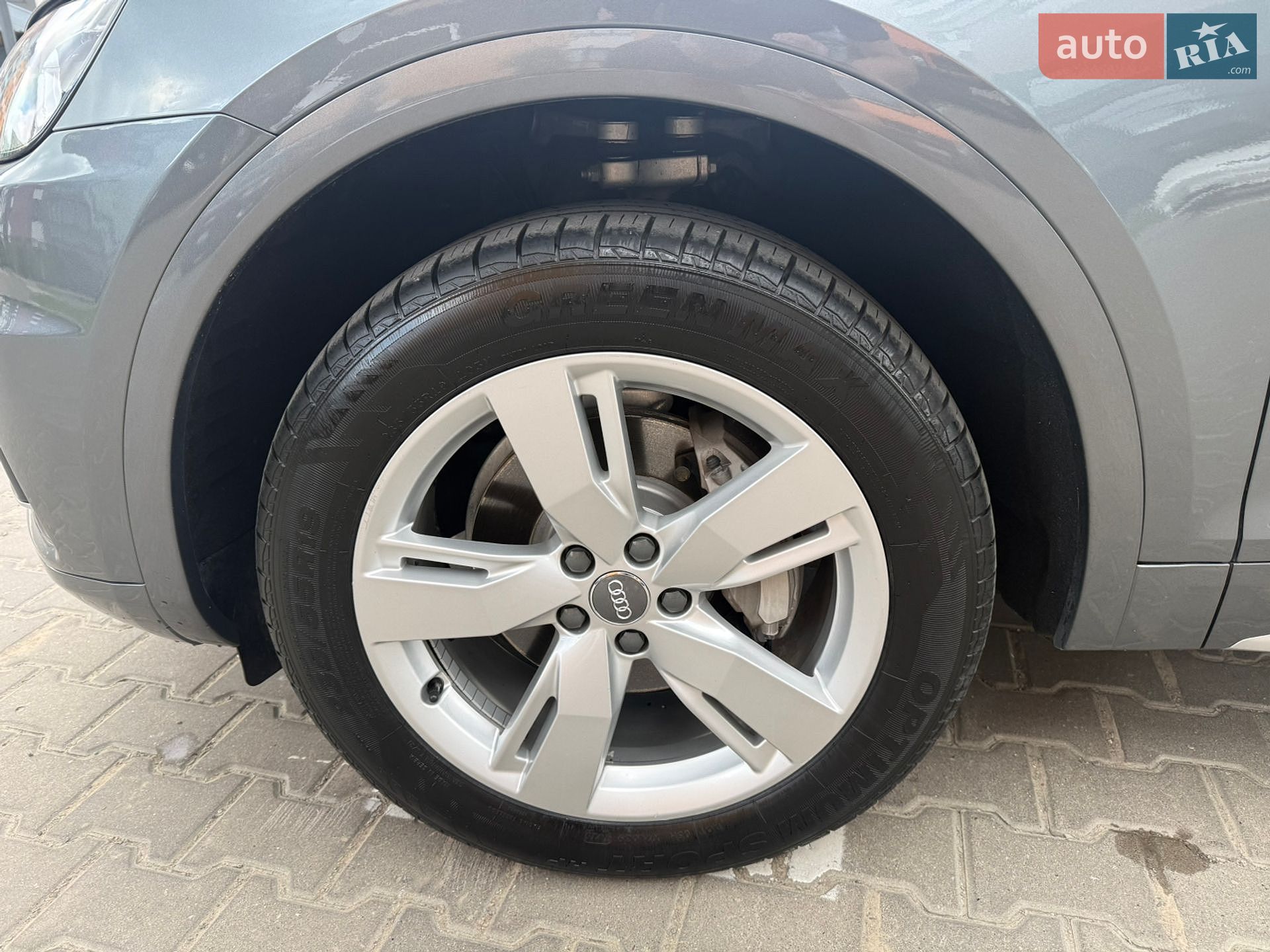 Audi Q5 2018 VIN WA1ANAFY9J2013354 фото оголошення 10 з 32