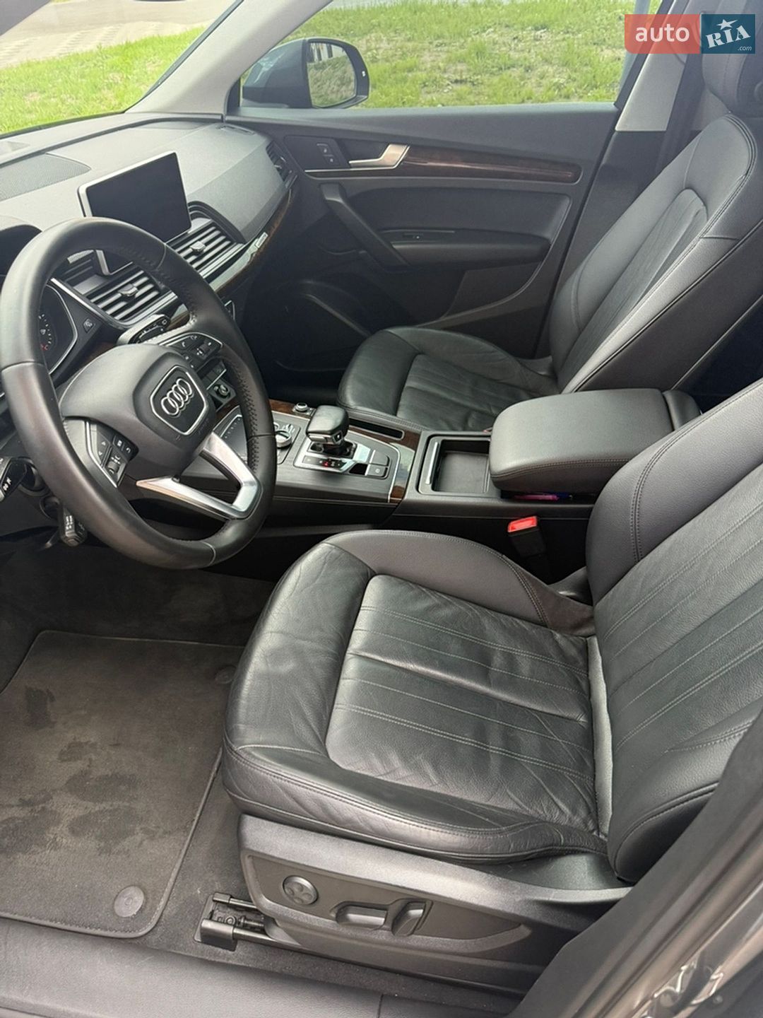 Audi Q5 2018 VIN WA1ANAFY9J2013354 фото оголошення 14 з 32