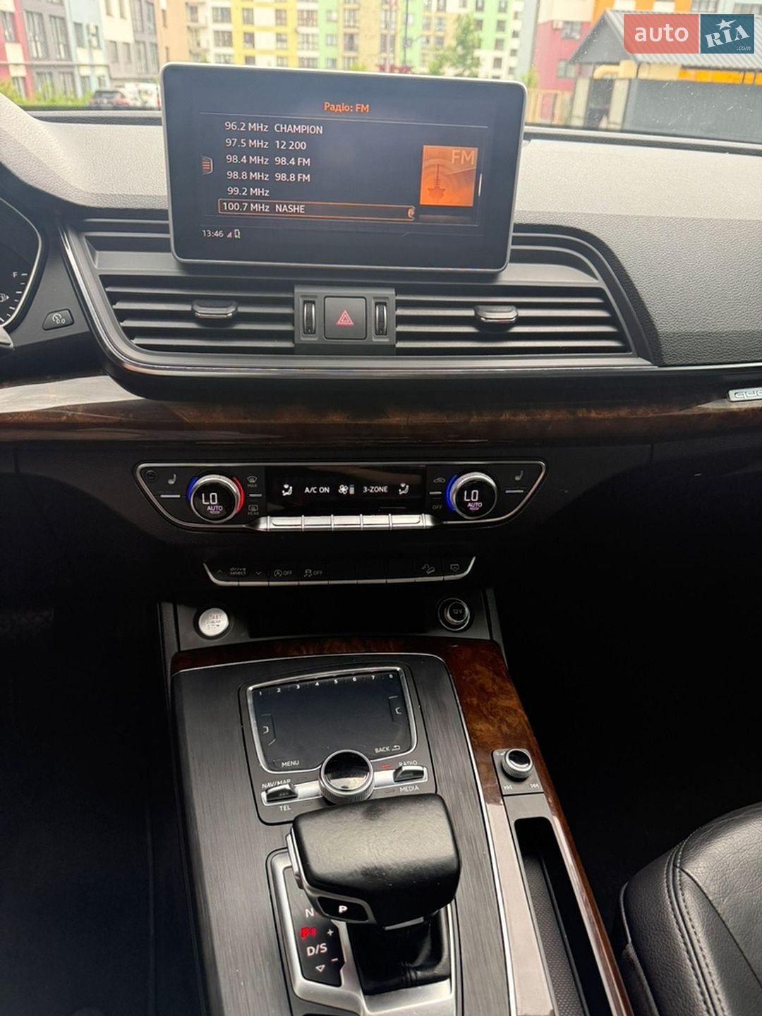 Audi Q5 2018 VIN WA1ANAFY9J2013354 фото оголошення 18 з 32