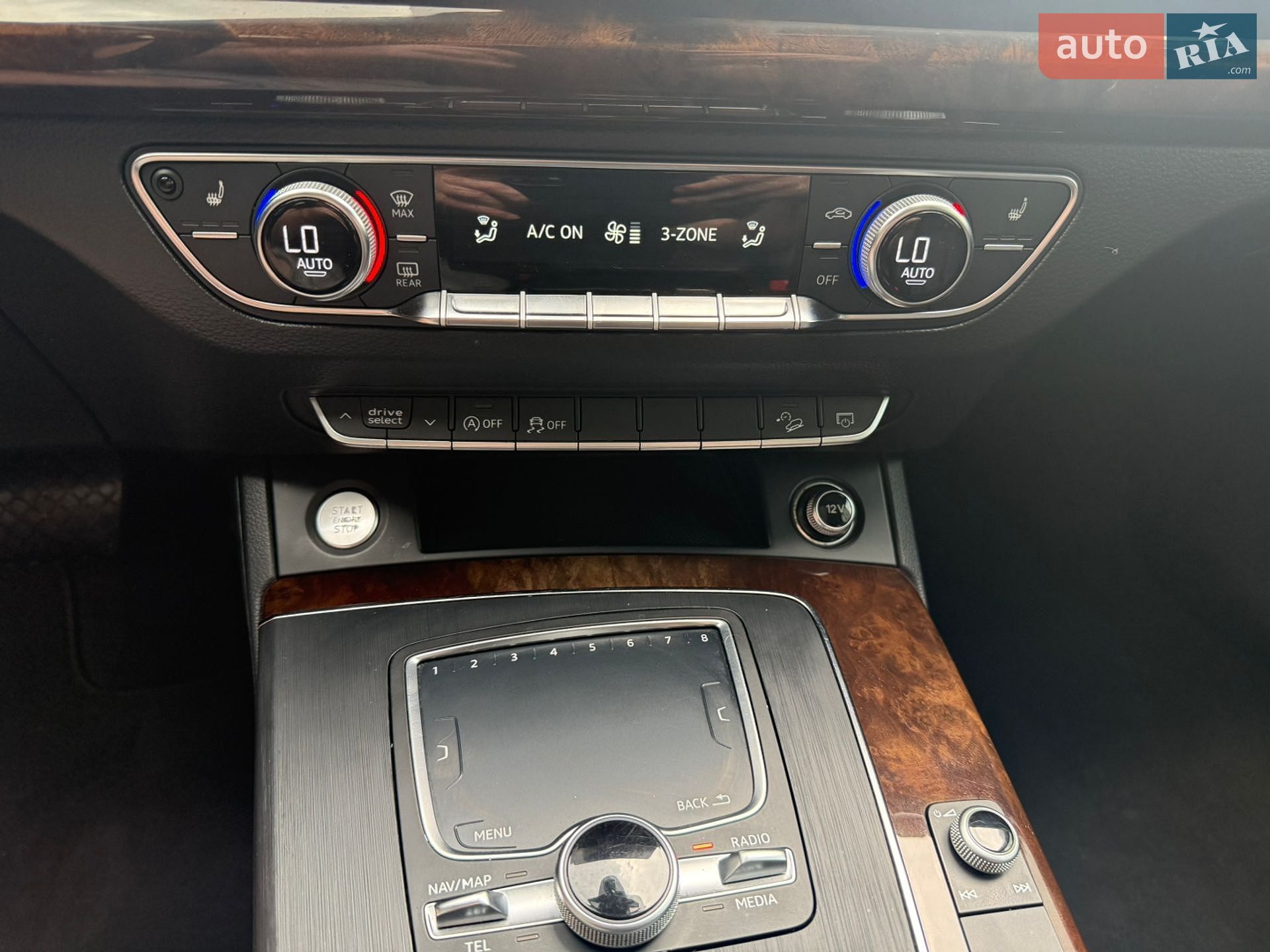 Audi Q5 2018 VIN WA1ANAFY9J2013354 фото оголошення 20 з 32
