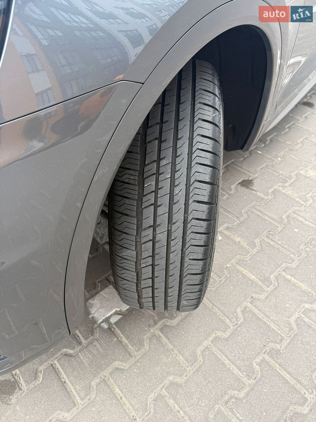 Audi Q5 2018 VIN WA1ANAFY9J2013354 фото оголошення 25 з 32