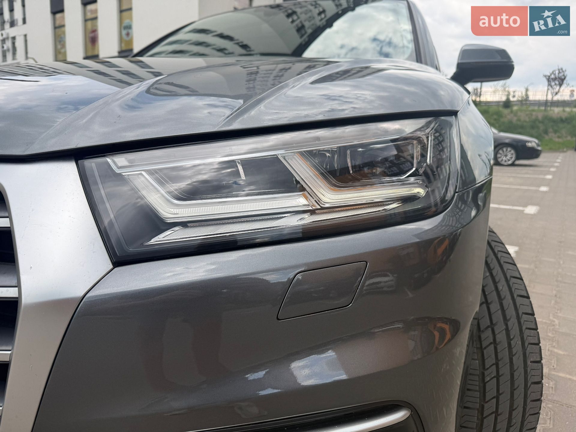 Audi Q5 2018 VIN WA1ANAFY9J2013354 фото оголошення 30 з 32