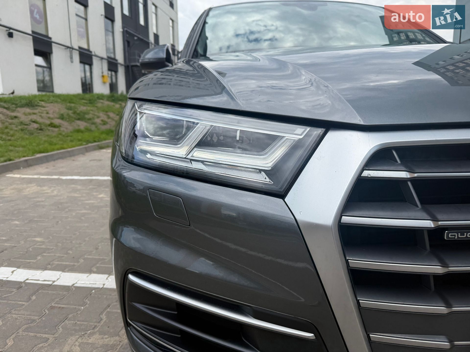 Audi Q5 2018 VIN WA1ANAFY9J2013354 фото оголошення 32 з 32