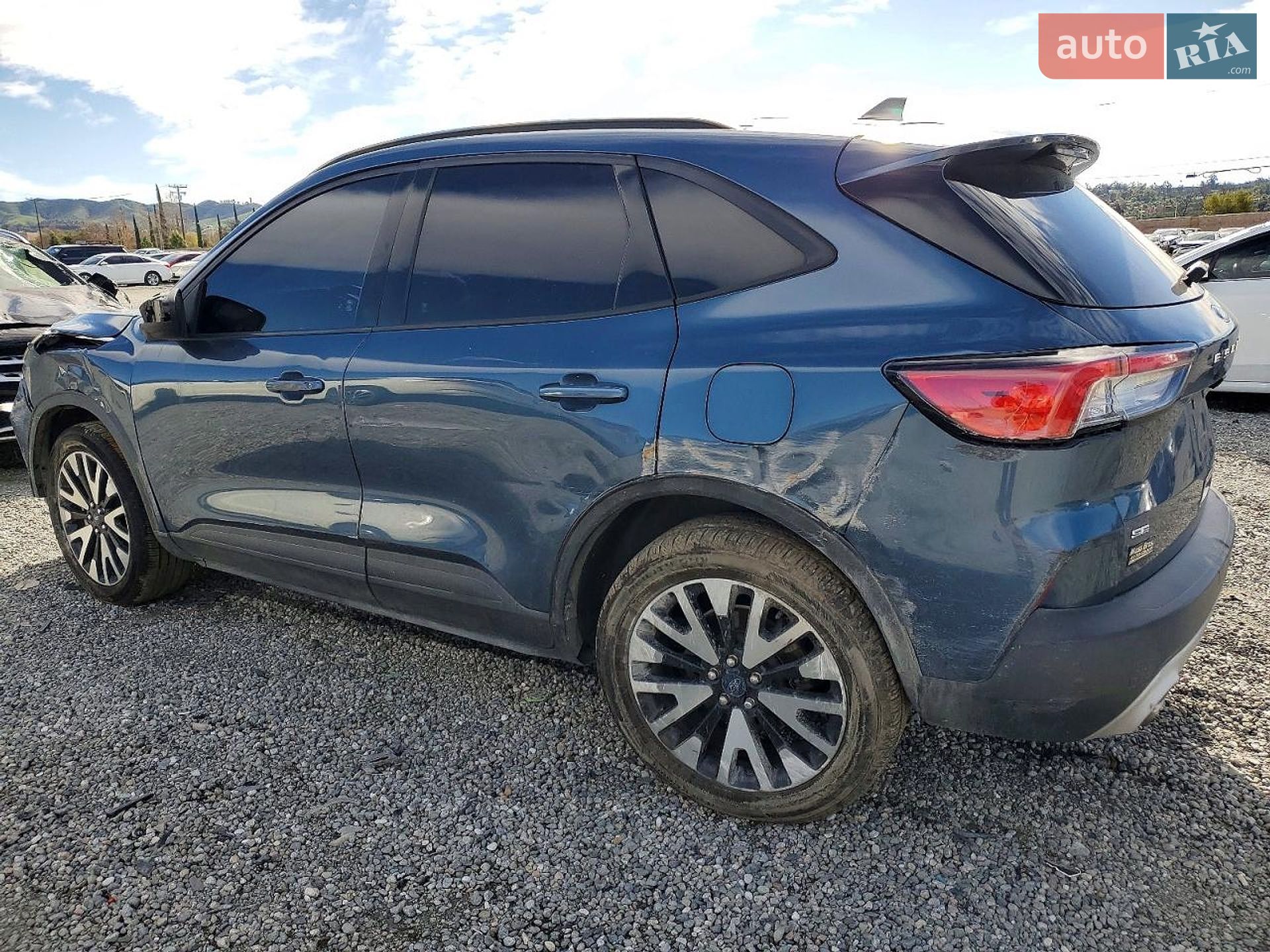 Ford Escape 2020 VIN 1FMCU0BZ2LUC00447 фото оголошення 3 з 13
