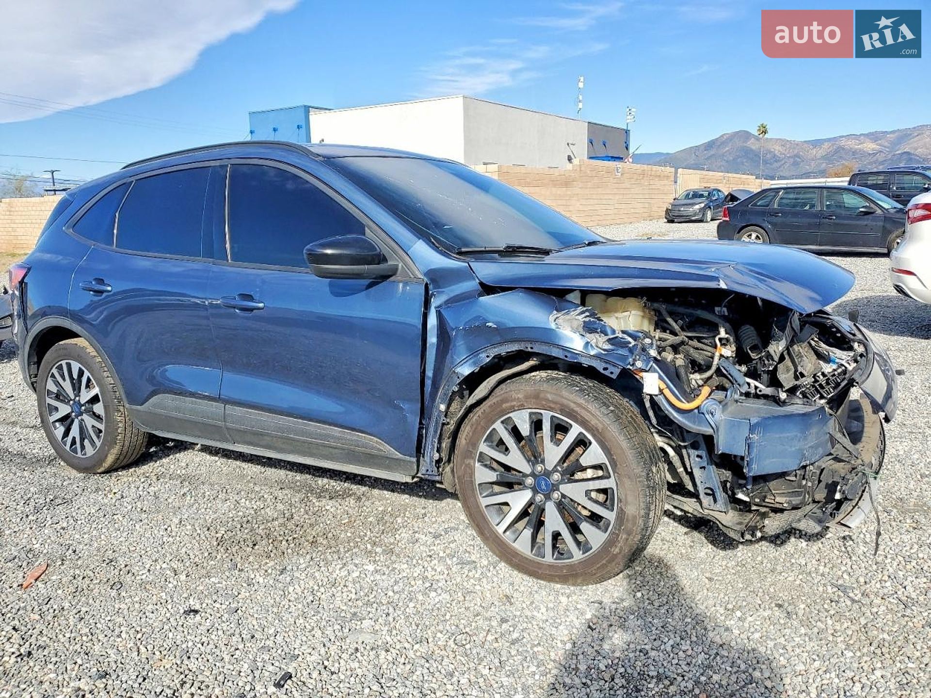 Ford Escape 2020 VIN 1FMCU0BZ2LUC00447 фото оголошення 4 з 13