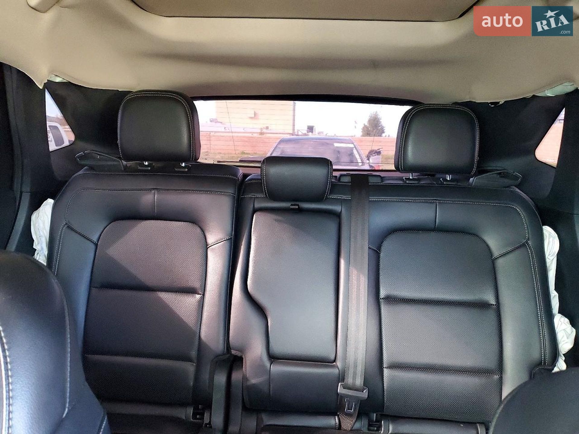 Ford Escape 2020 VIN 1FMCU0BZ2LUC00447 фото оголошення 10 з 13