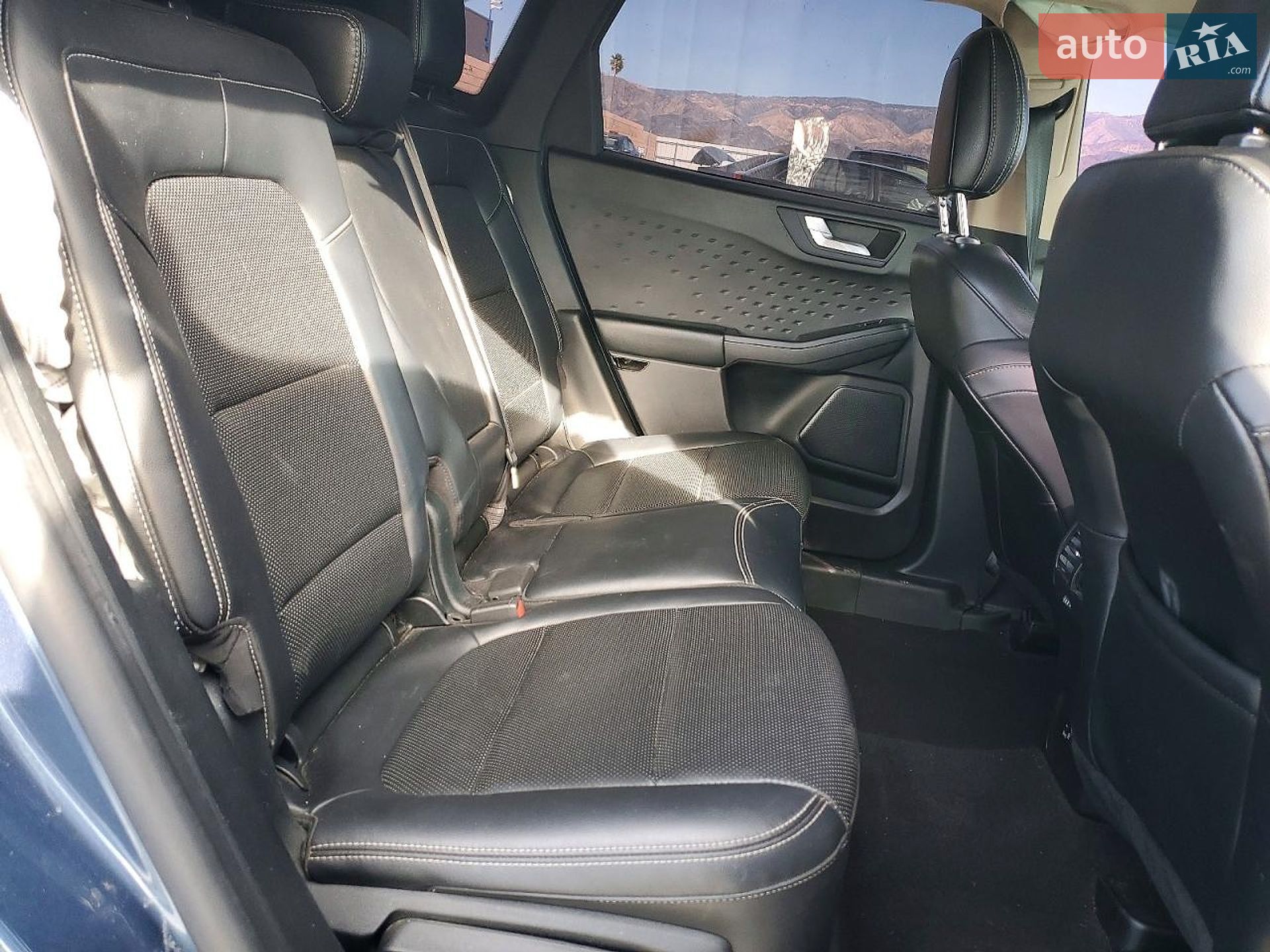 Ford Escape 2020 VIN 1FMCU0BZ2LUC00447 фото оголошення 11 з 13