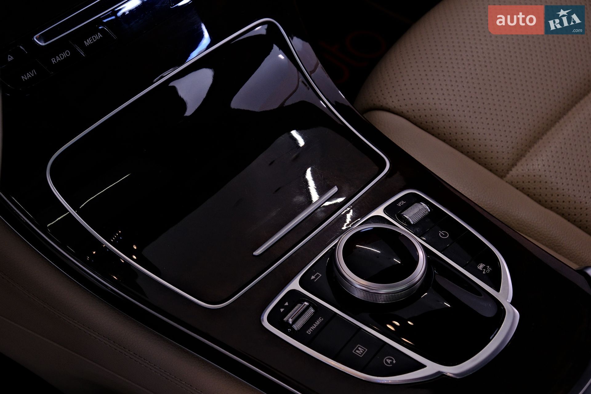 Mercedes-Benz GLC-Class 2018 VIN WDC0G4KB9JV075831 фото оголошення 14 з 39