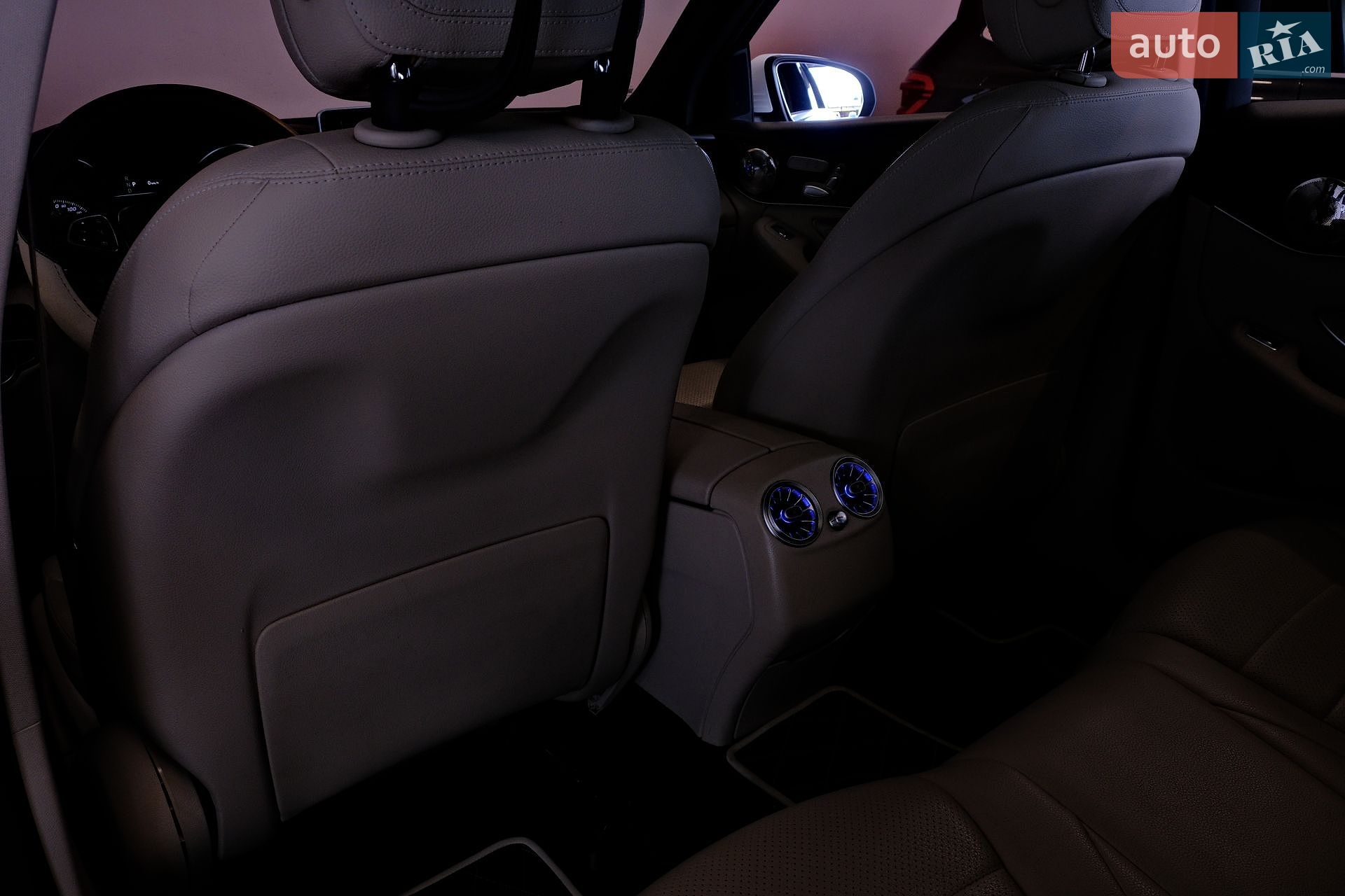 Mercedes-Benz GLC-Class 2018 VIN WDC0G4KB9JV075831 фото оголошення 28 з 39