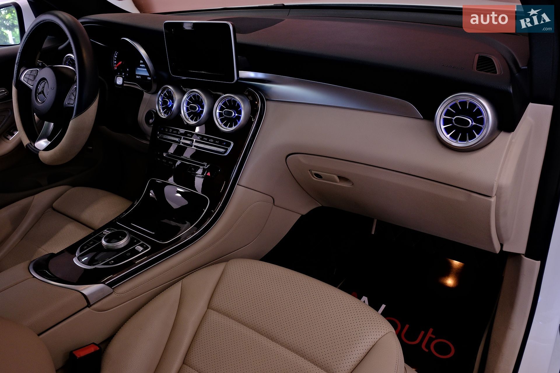 Mercedes-Benz GLC-Class 2018 VIN WDC0G4KB9JV075831 фото оголошення 36 з 39