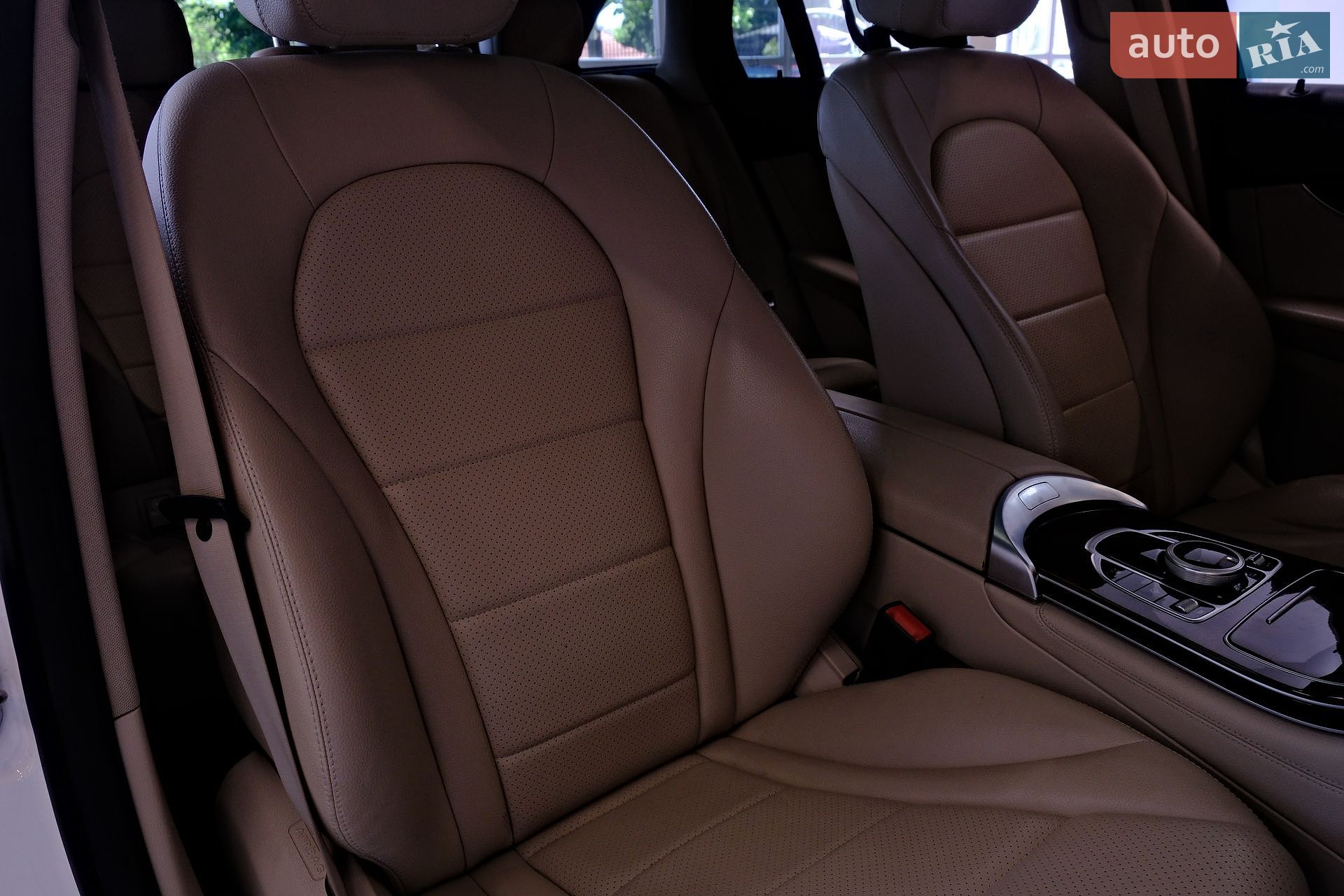 Mercedes-Benz GLC-Class 2018 VIN WDC0G4KB9JV075831 фото оголошення 37 з 39